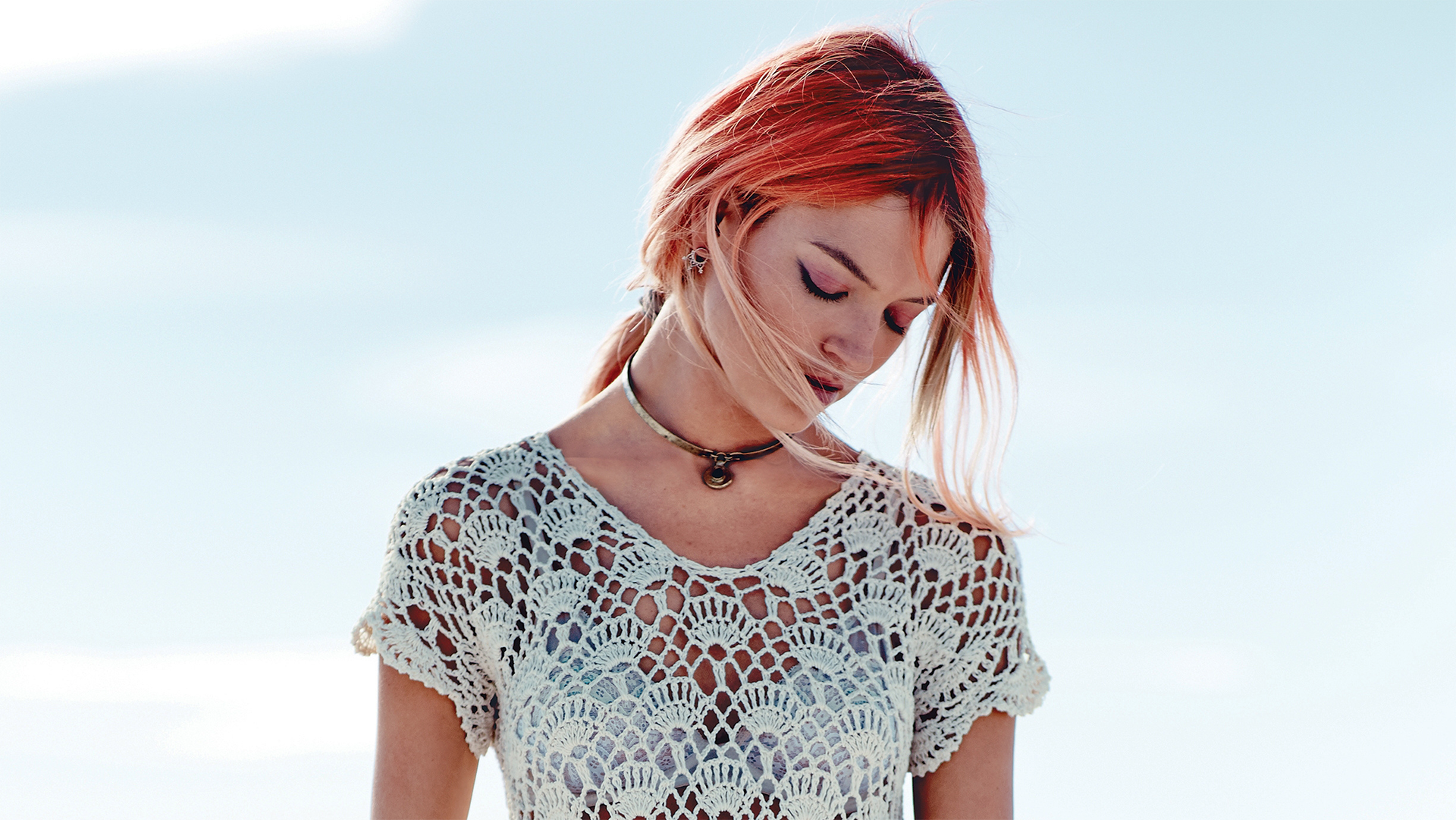 Martha Hunt with red hair wearing a crochet top HD Wallpaper
