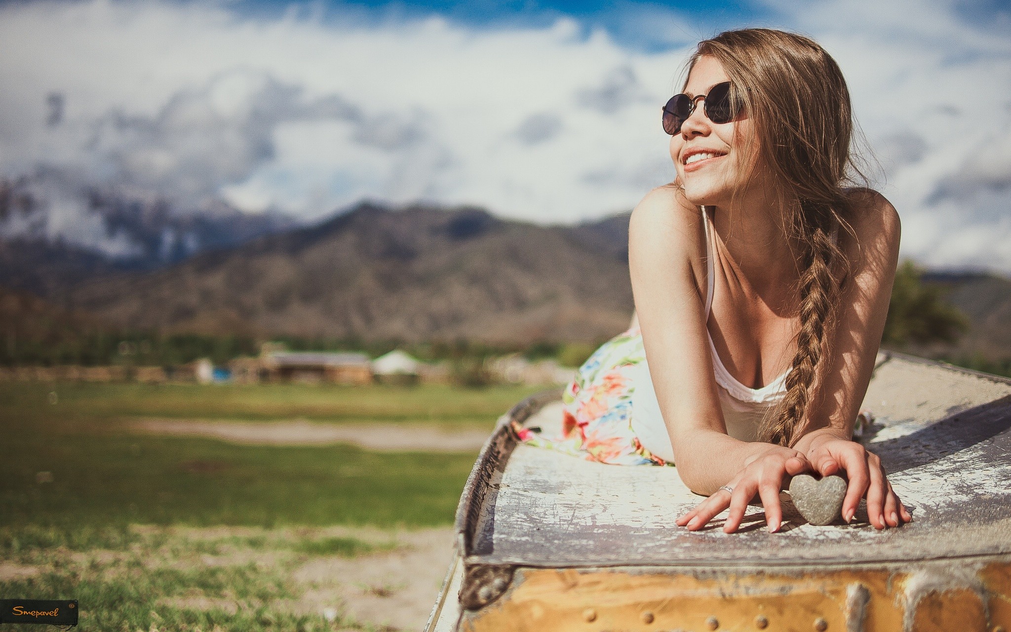 Woman with sunglasses lying on a boat HD Wallpaper