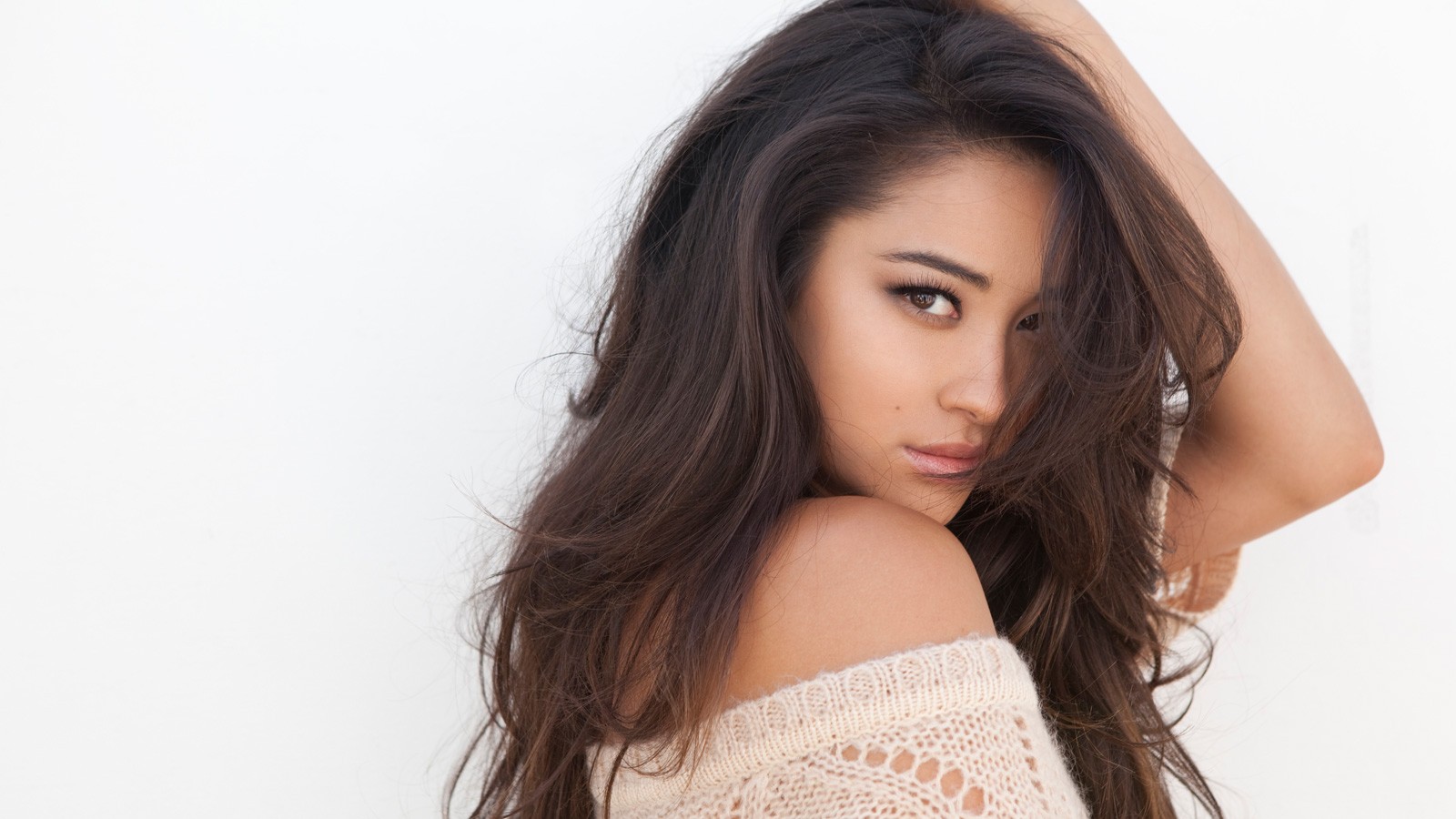 Shay Mitchell with long dark hair HD Wallpaper
