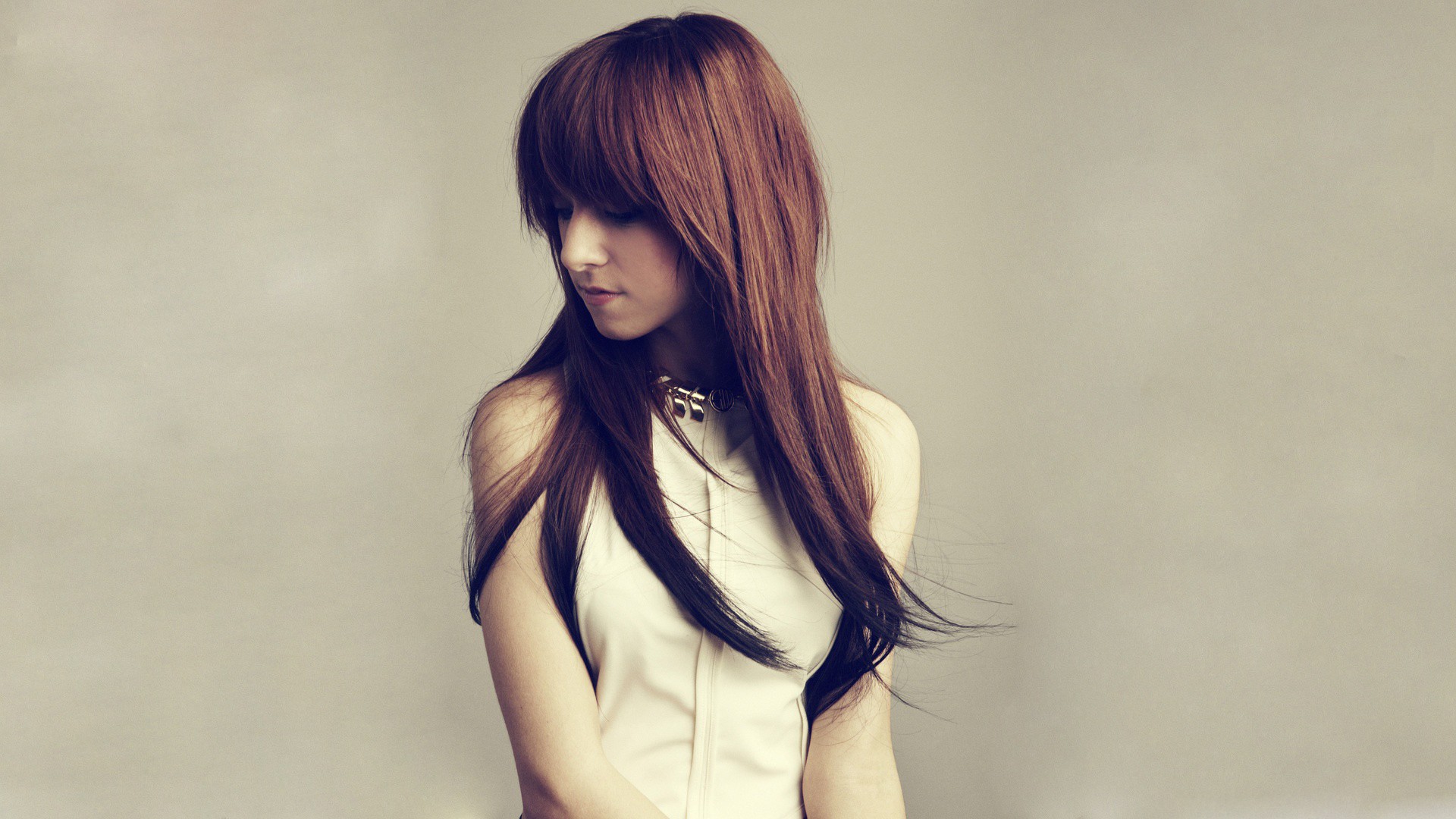 Christina Grimmie with auburn hair looking away HD Wallpaper