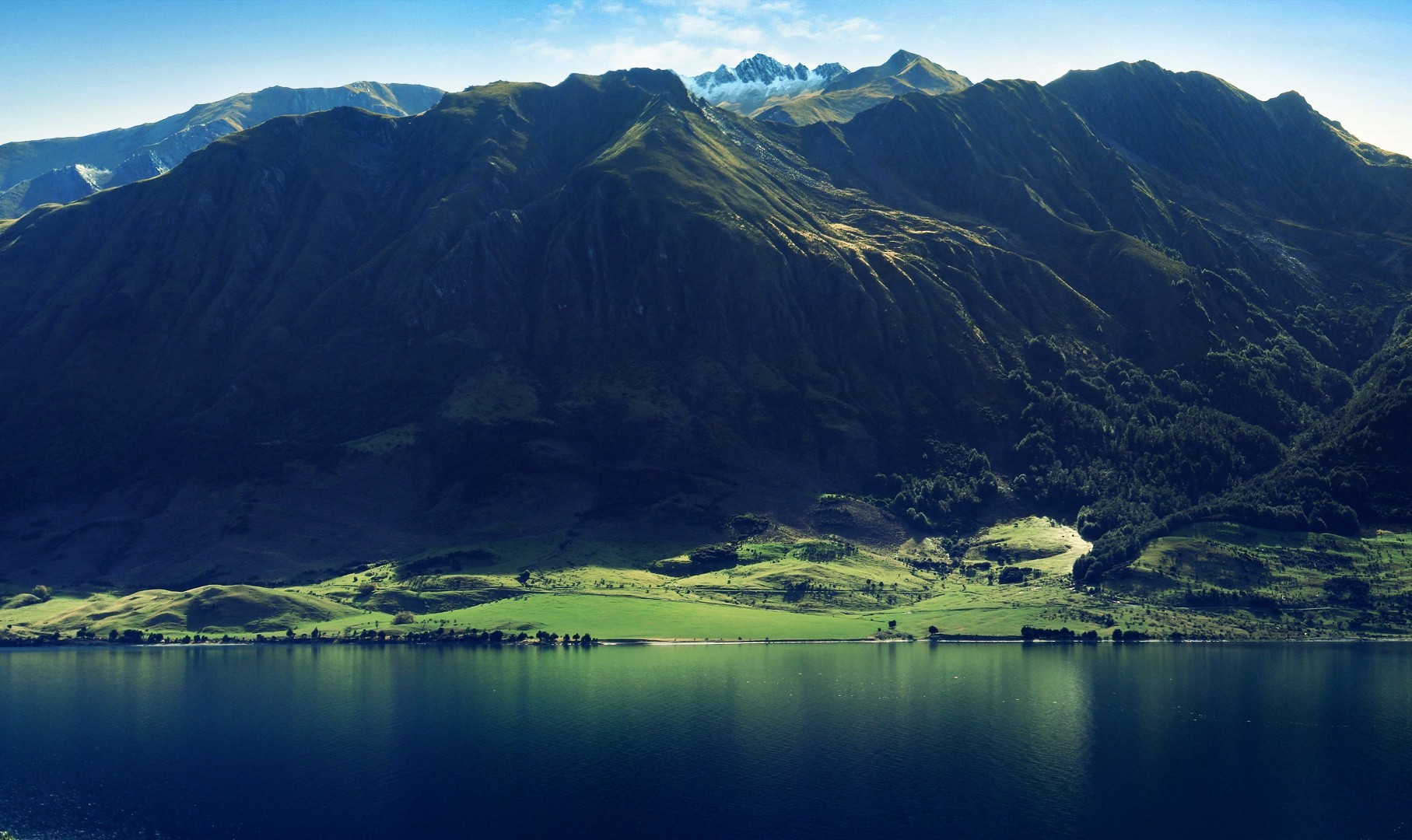 Mountains and lake landscape HD Wallpaper