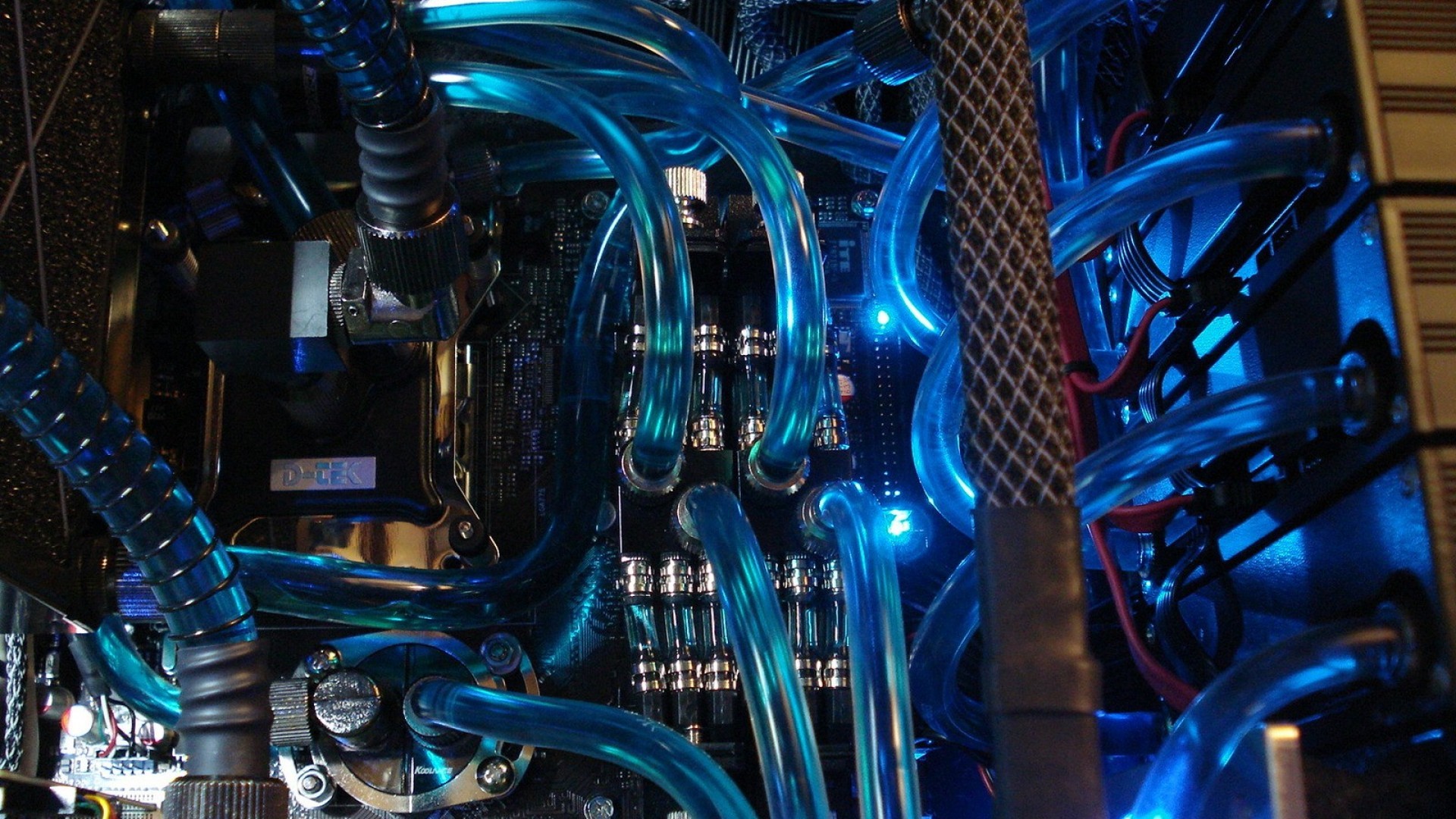 Custom PC water cooling system with blue lights HD Wallpaper