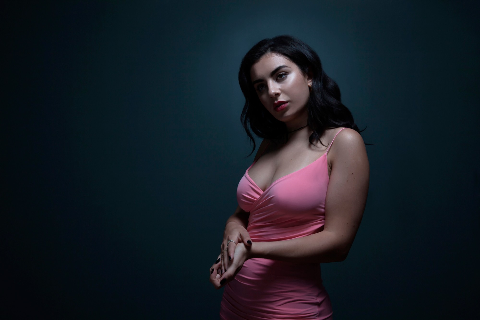 Charli XCX in a pink dress HD Wallpaper