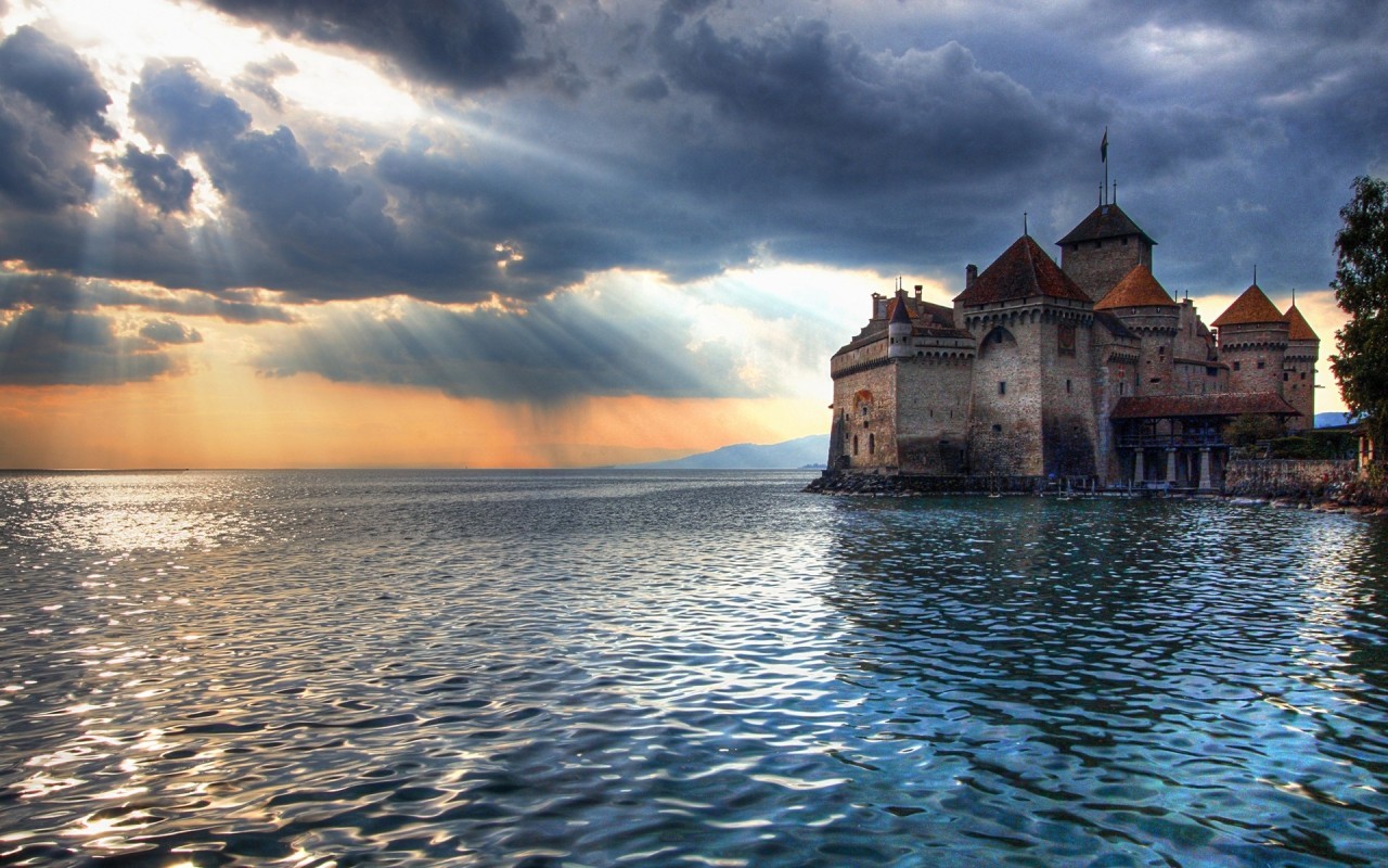 Chillon Castle on Lake Geneva, Switzerland HD Wallpaper