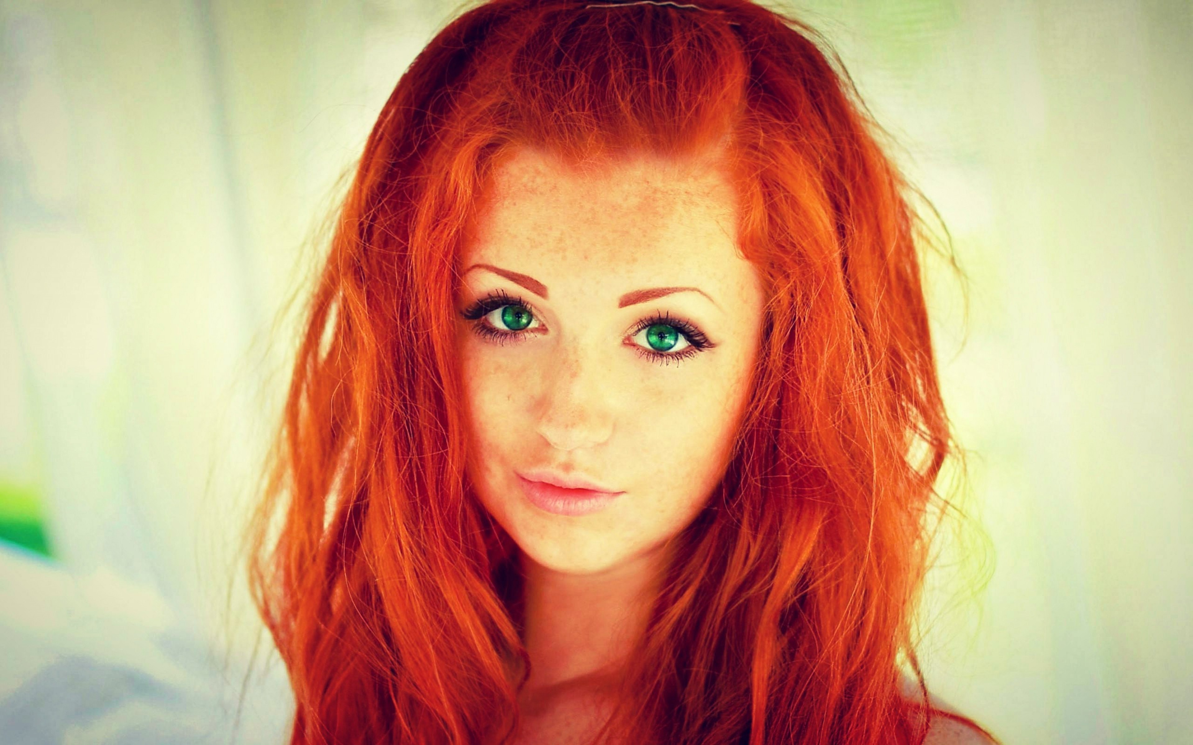 Portrait of a young redhead woman with green eyes HD Wallpaper