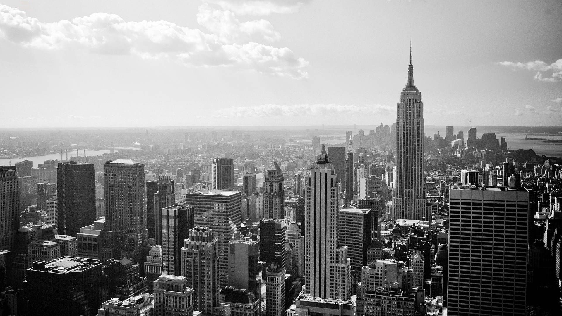 New York City cityscape with the Empire State Building HD Wallpaper