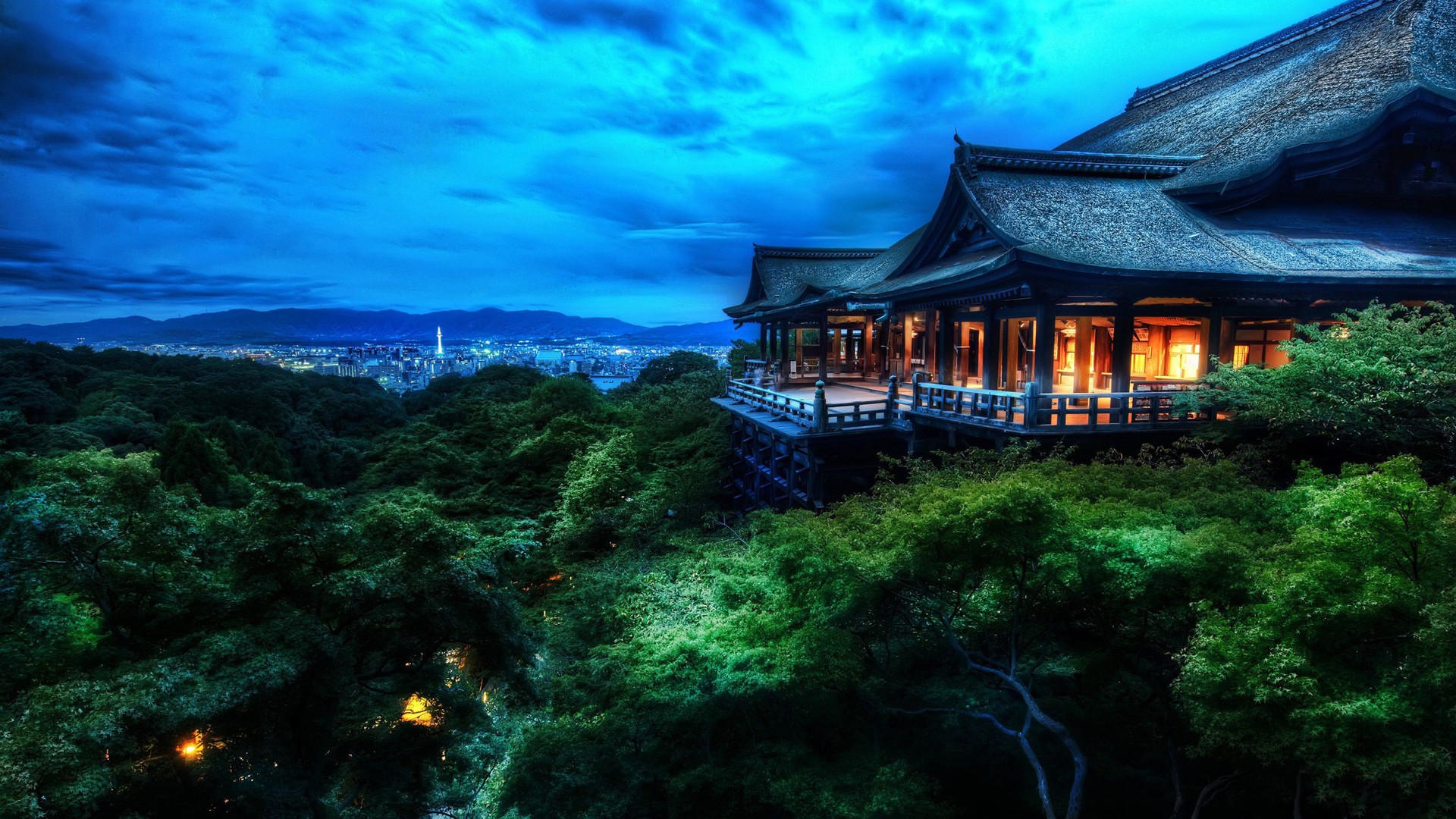 Kiyomizudera Temple overlooking Kyoto at night HD Wallpaper