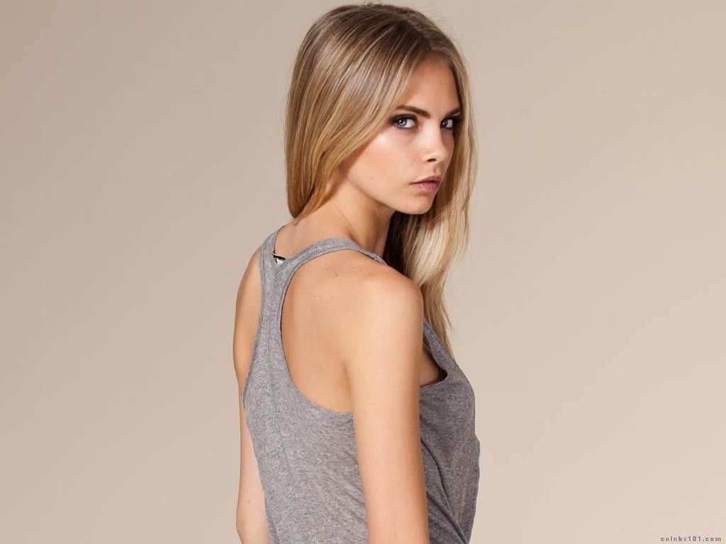 Cara Delevingne blonde model in grey tank top HD Wallpaper