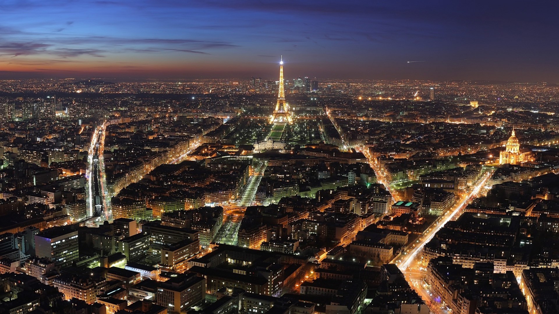 Paris cityscape at night with the Eiffel Tower HD Wallpaper