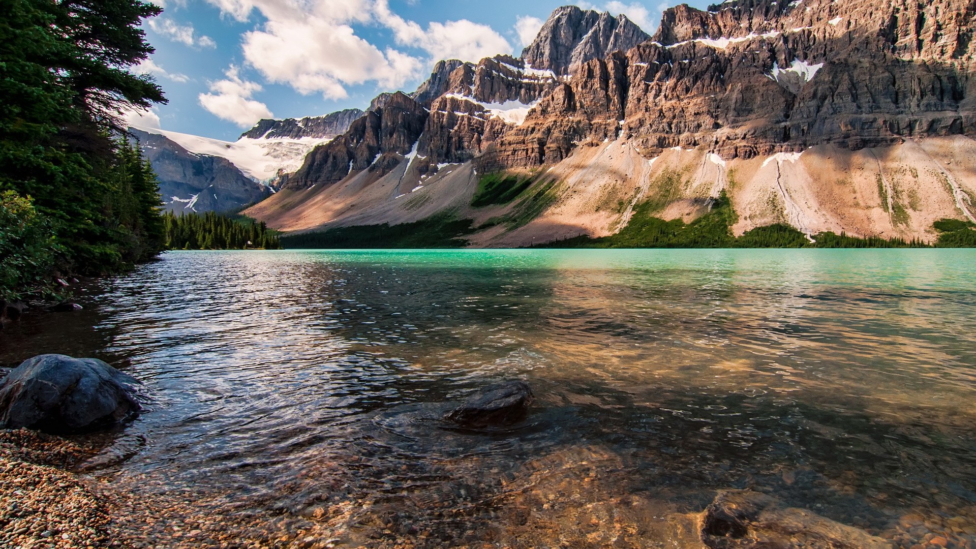 Bow Lake and Mountains in Canada HD Wallpaper