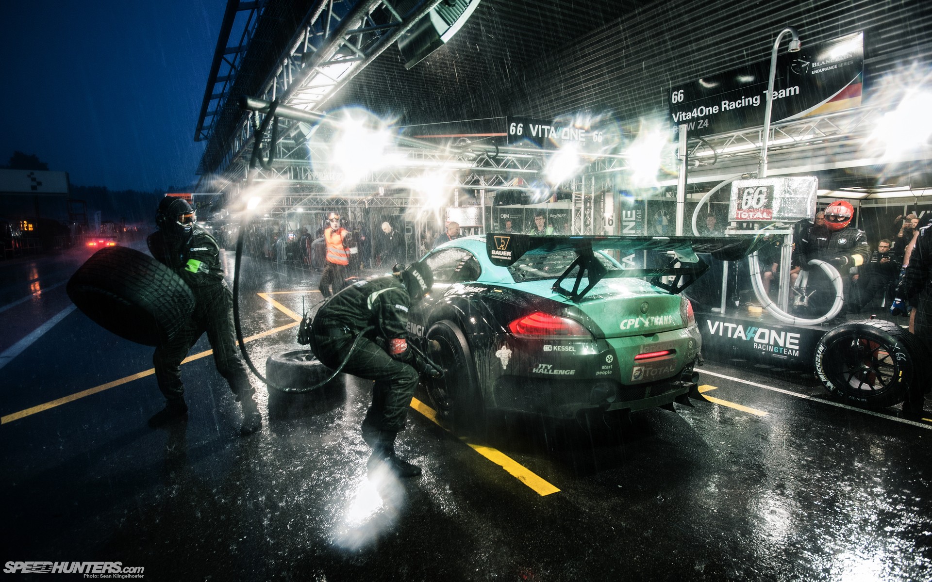 BMW Z4 GT3 Pit Stop in the Rain HD Wallpaper