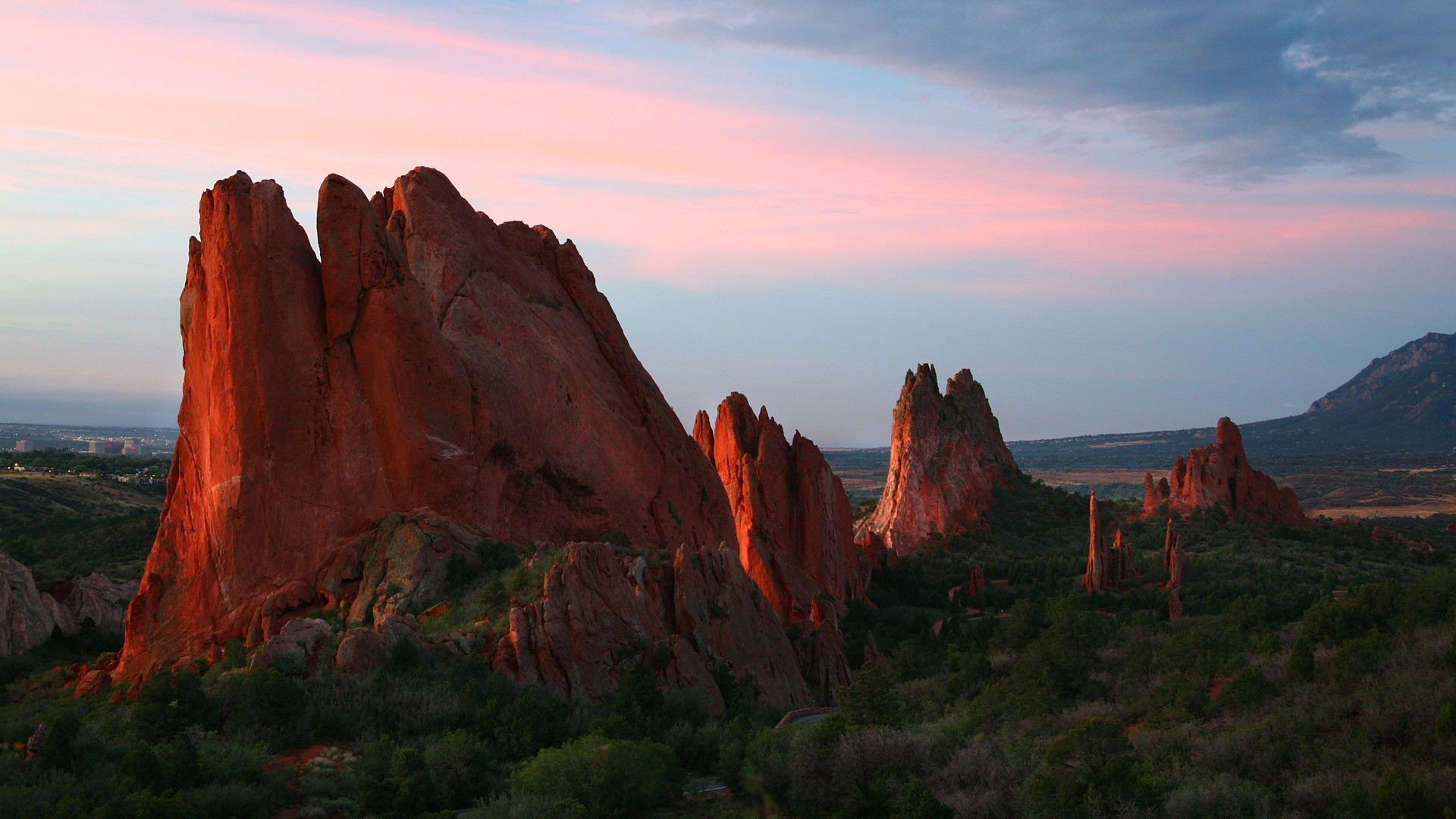 Garden of the Gods at sunset HD Wallpaper