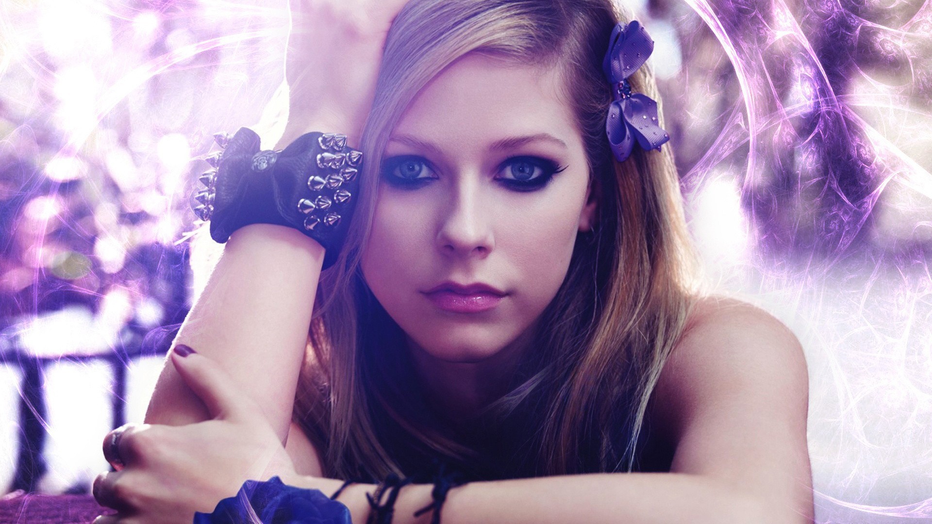 Avril Lavigne with purple accents and spiked bracelet HD Wallpaper