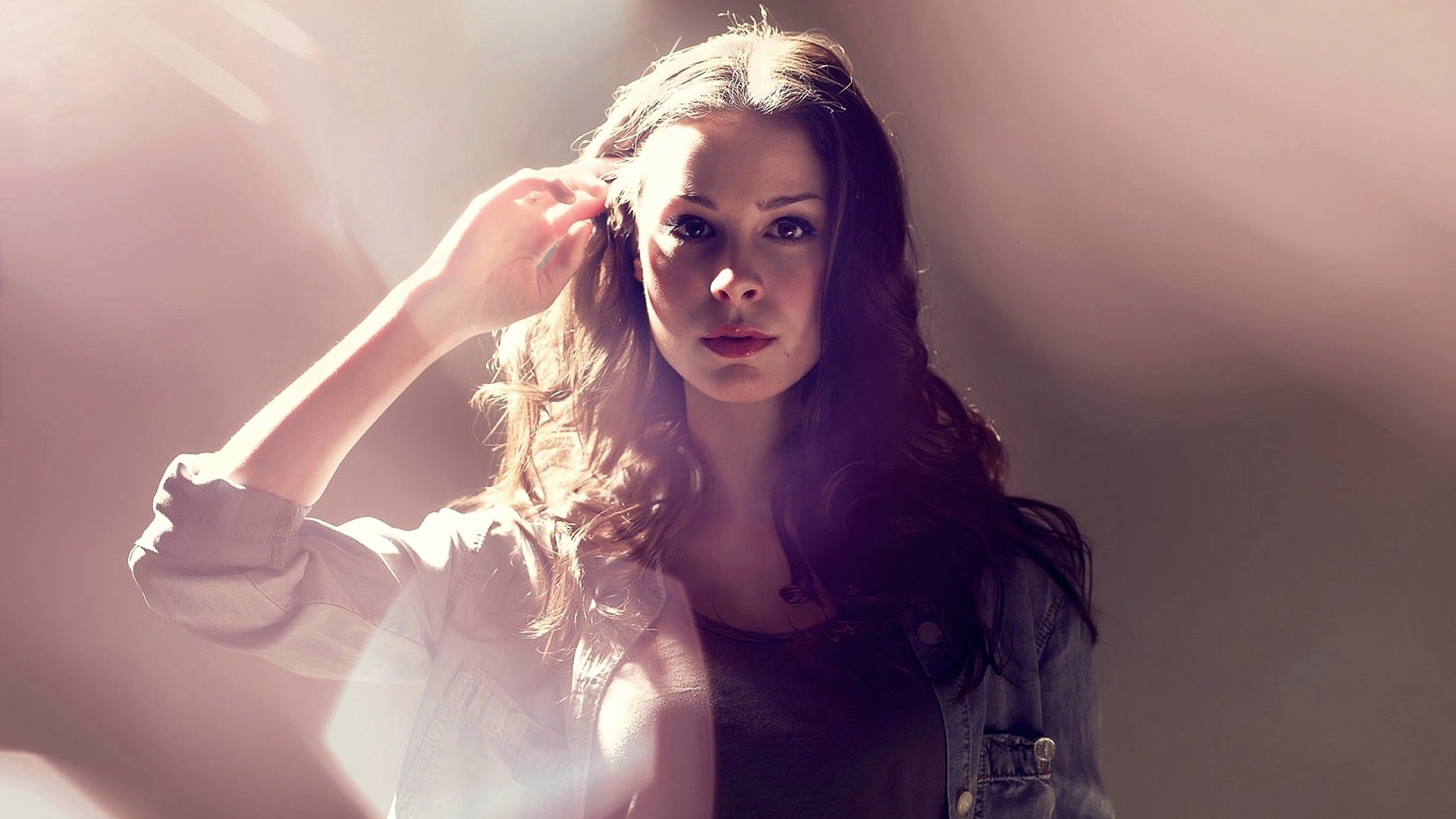 Lena Meyer-Landrut in sunlight HD Wallpaper