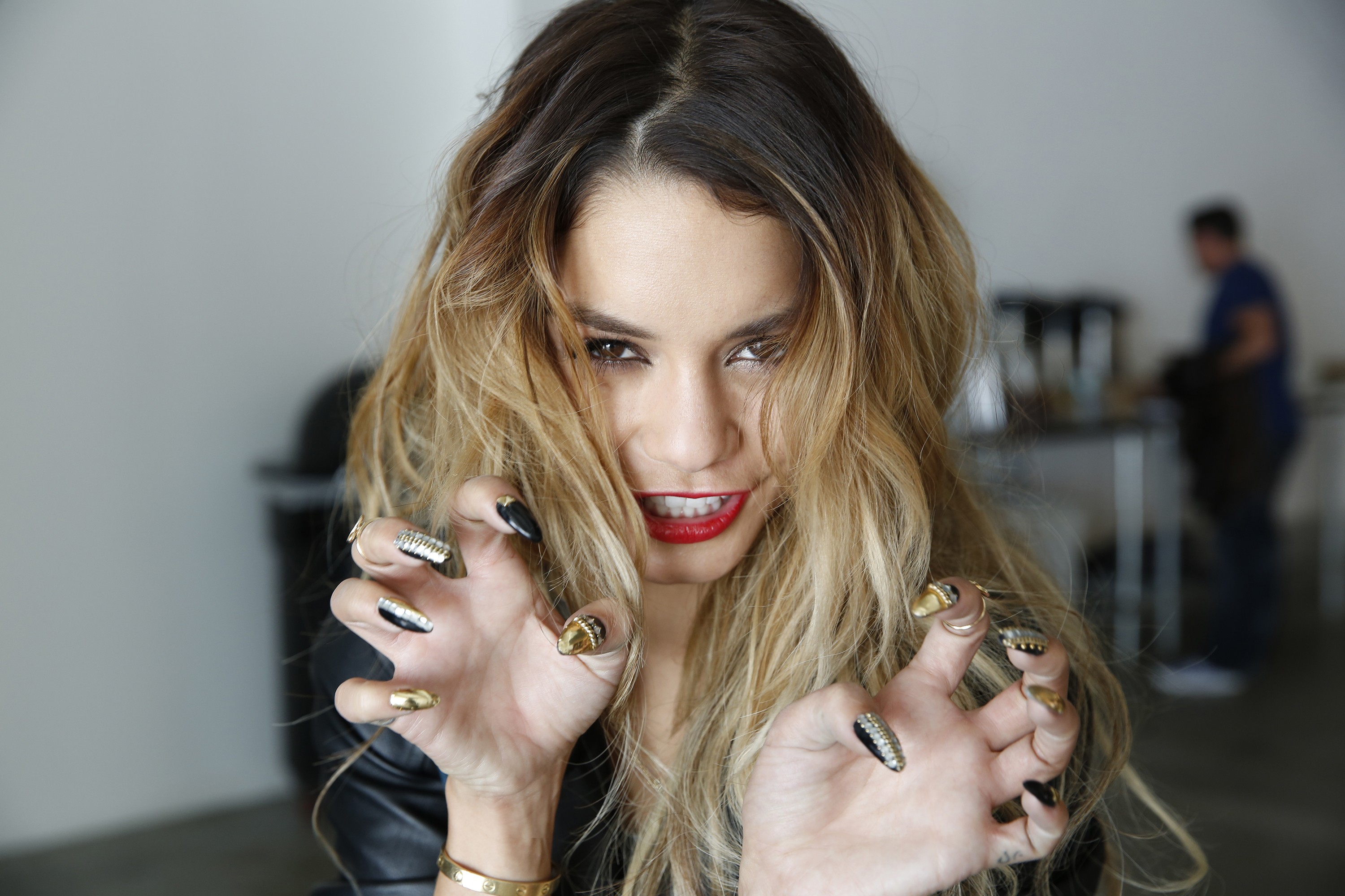 Vanessa Hudgens with painted nails and red lipstick HD Wallpaper