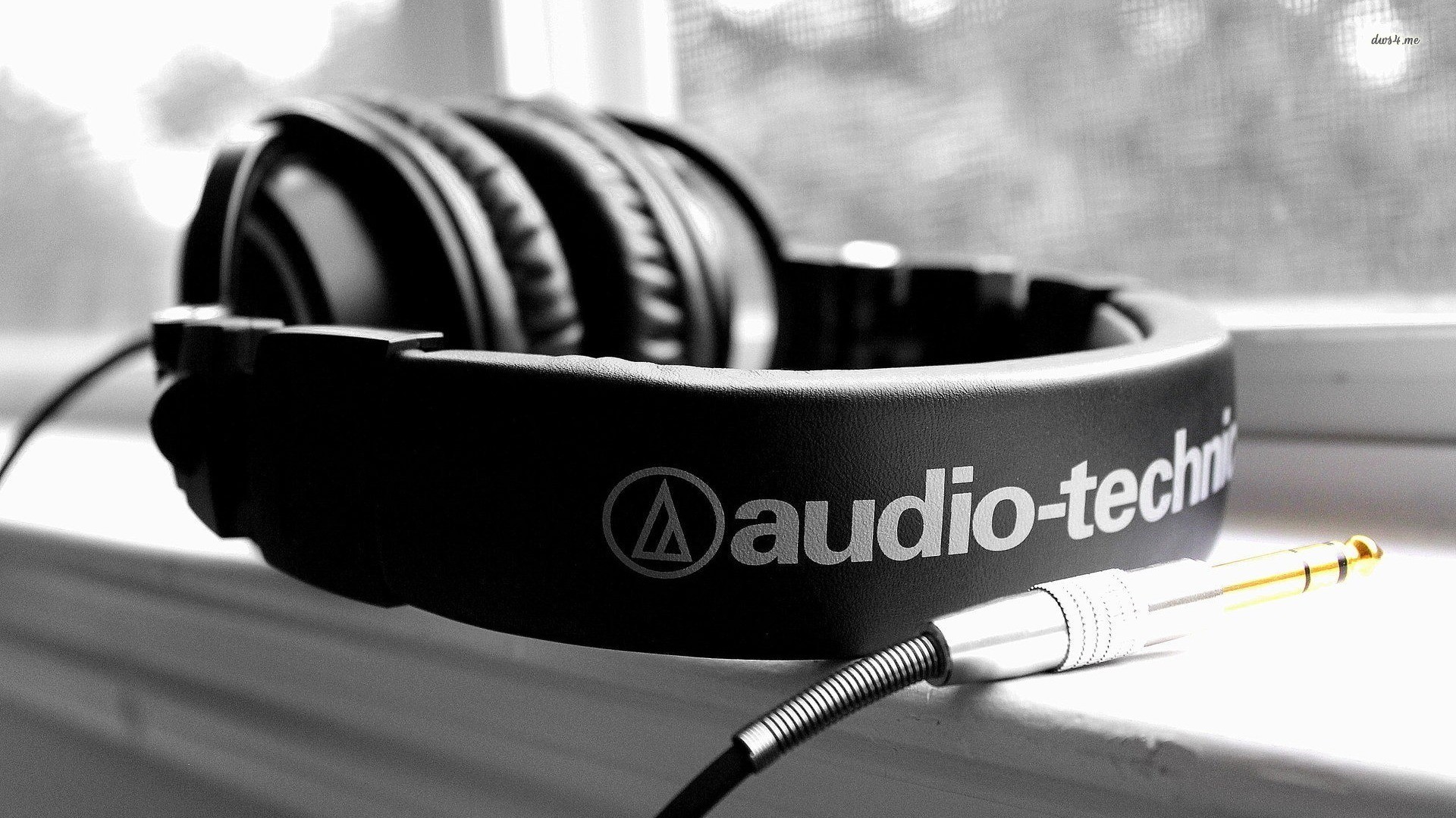 Audio-Technica headphones with gold jack HD Wallpaper