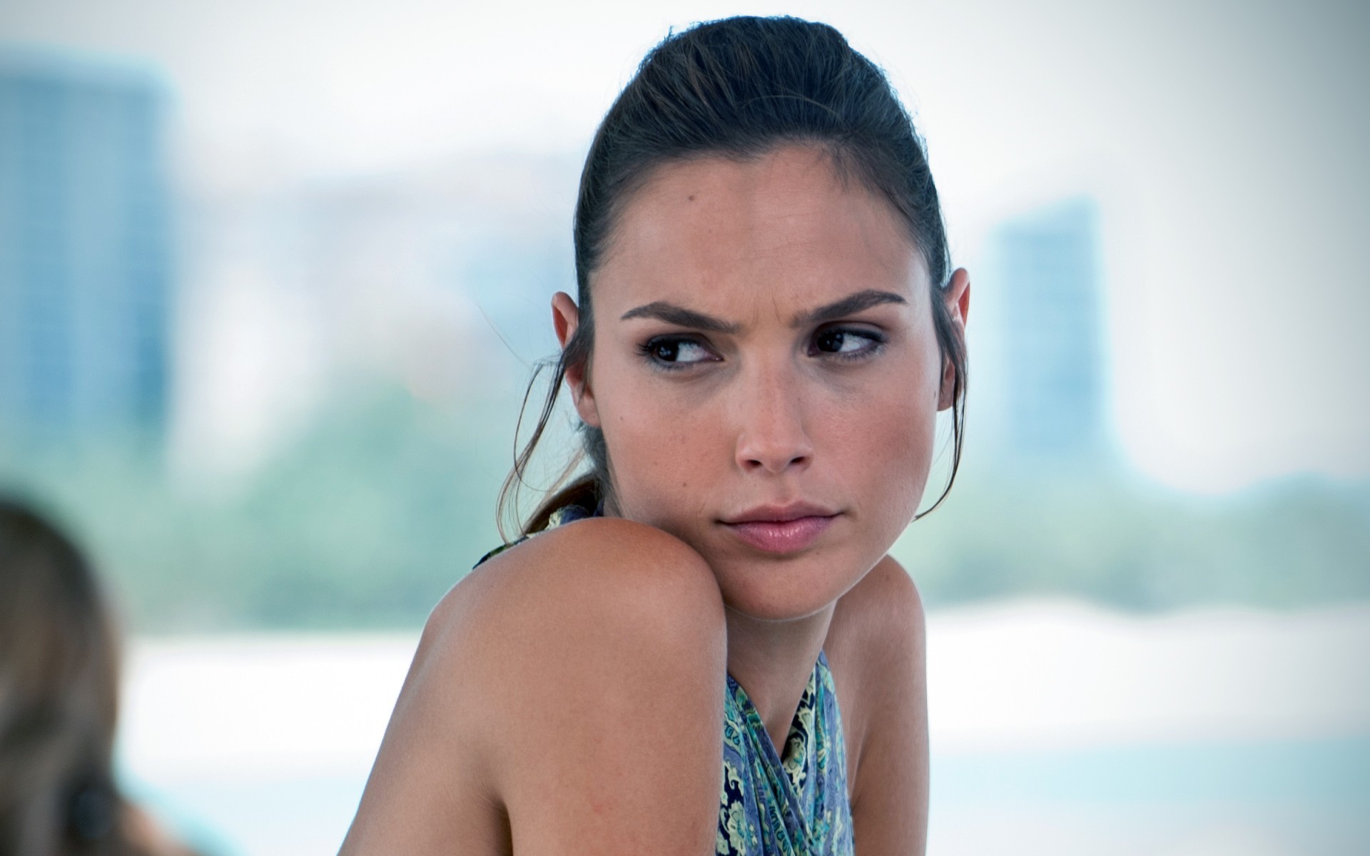 Gal Gadot looking away from the camera HD Wallpaper