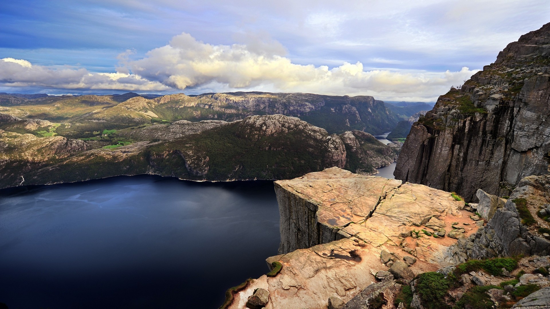 Preikestolen cliff overlooking a fjord in Norway HD Wallpaper