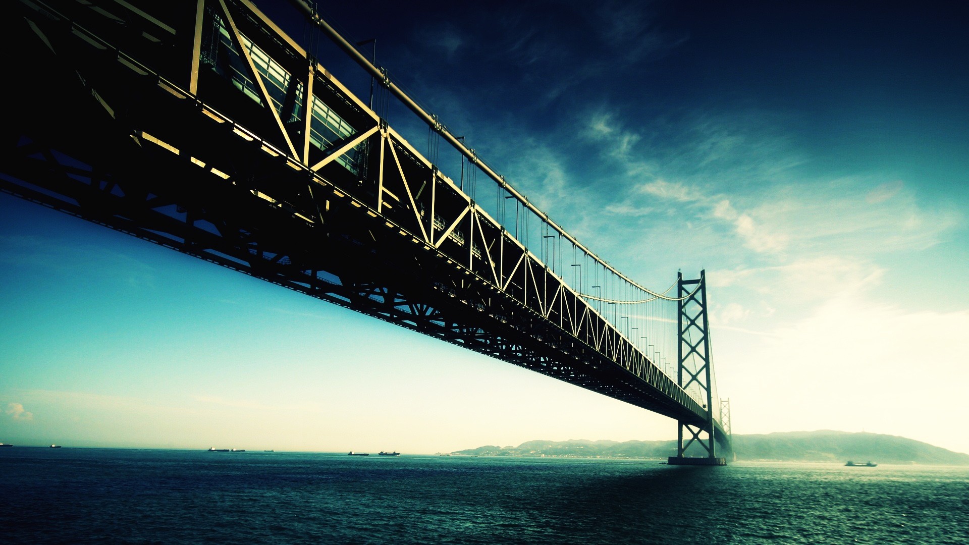Akashi Kaikyo Bridge over the sea HD Wallpaper