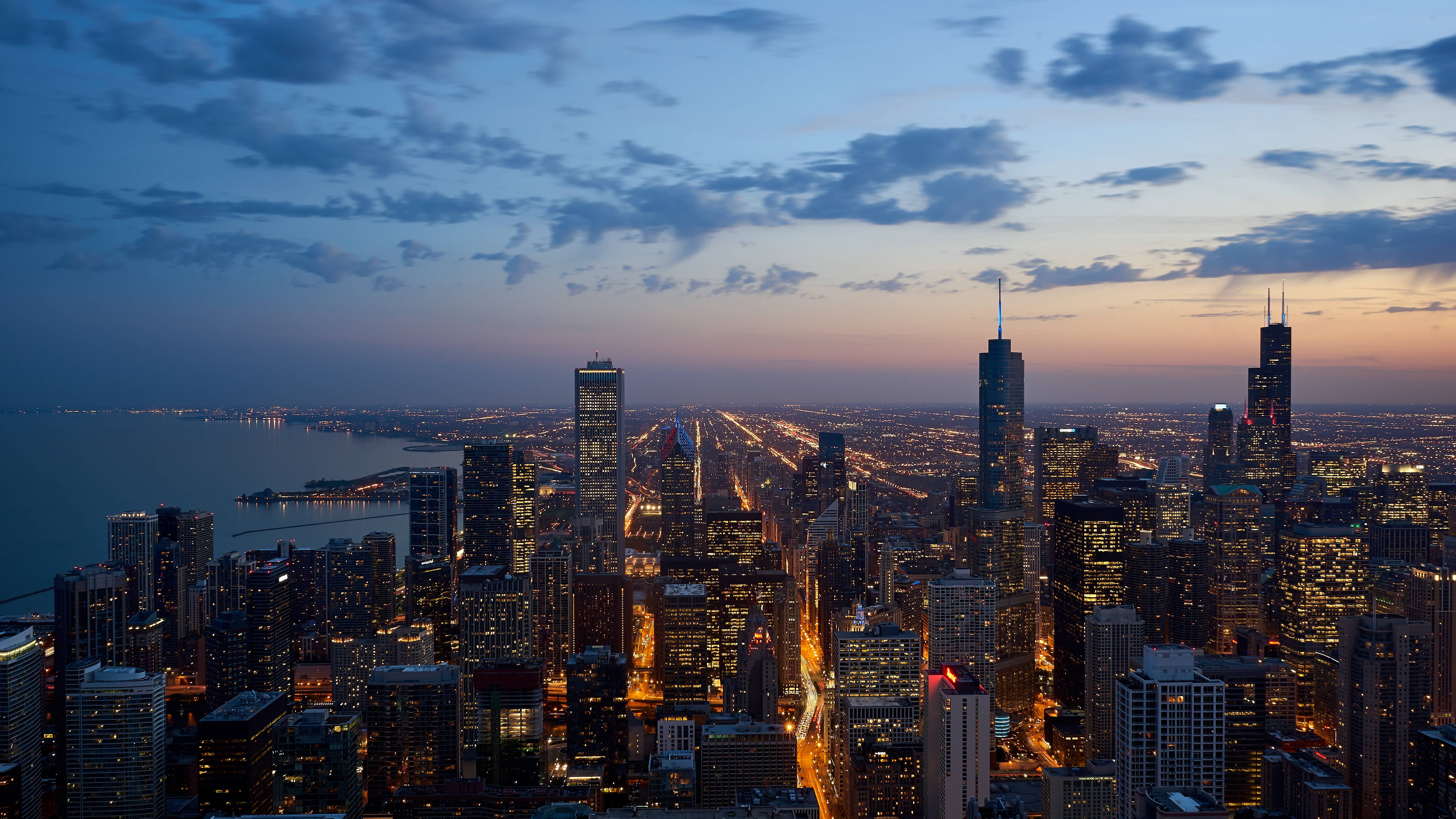 Chicago cityscape at dusk with Lake Michigan HD Wallpaper