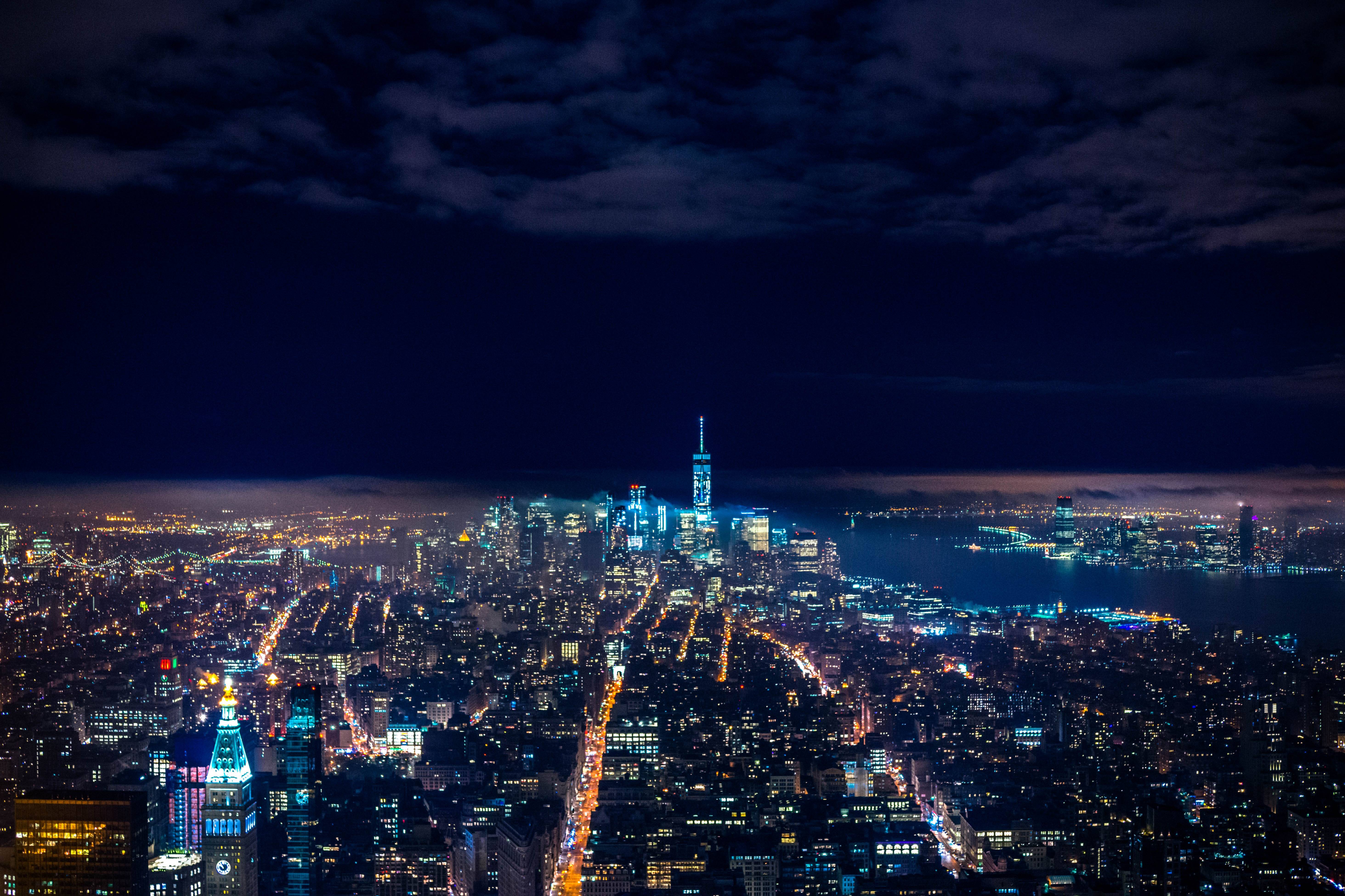 New York City skyline at night with One World Trade Center HD Wallpaper