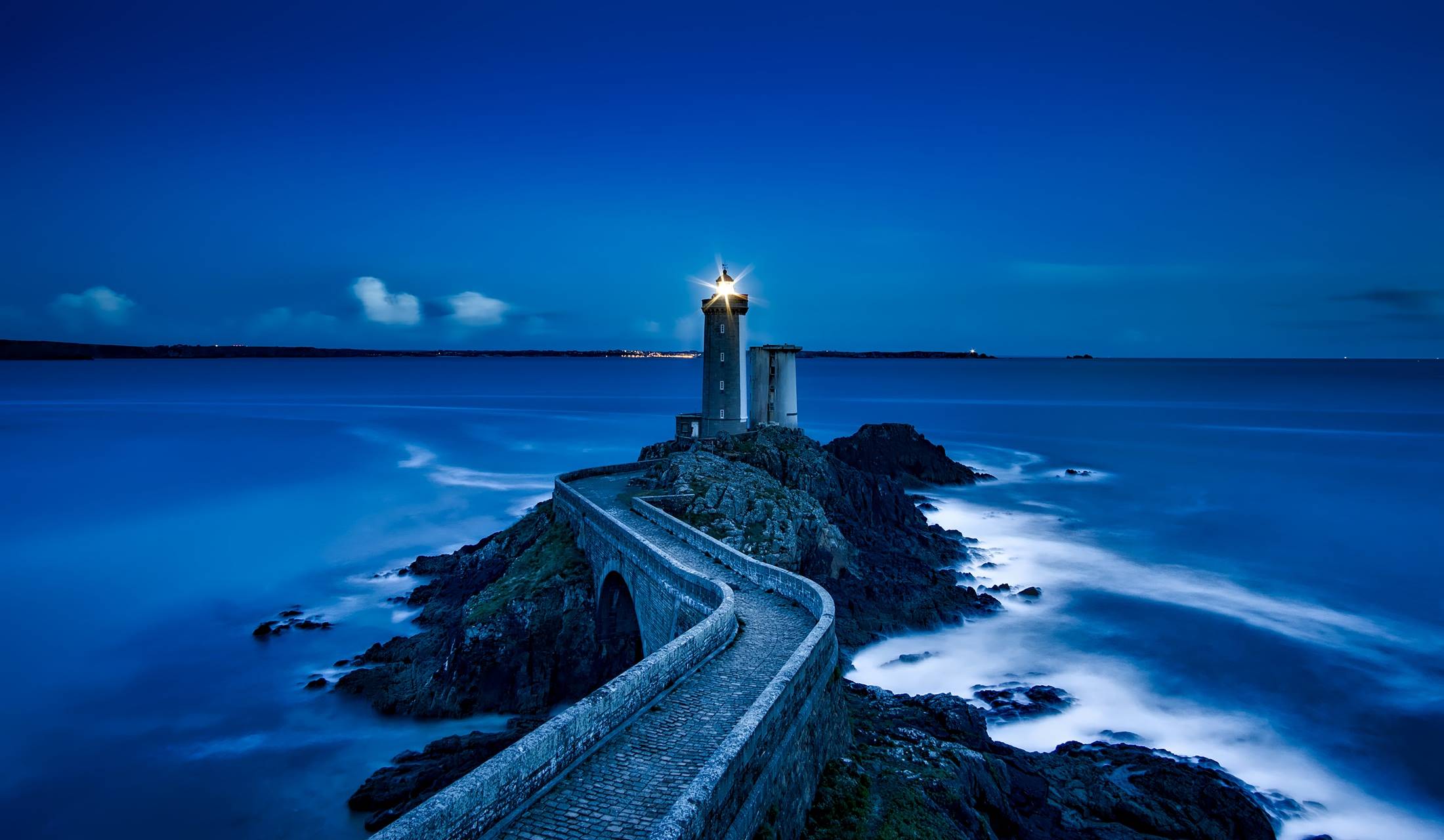 Lighthouse at Plouzane, France HD Wallpaper
