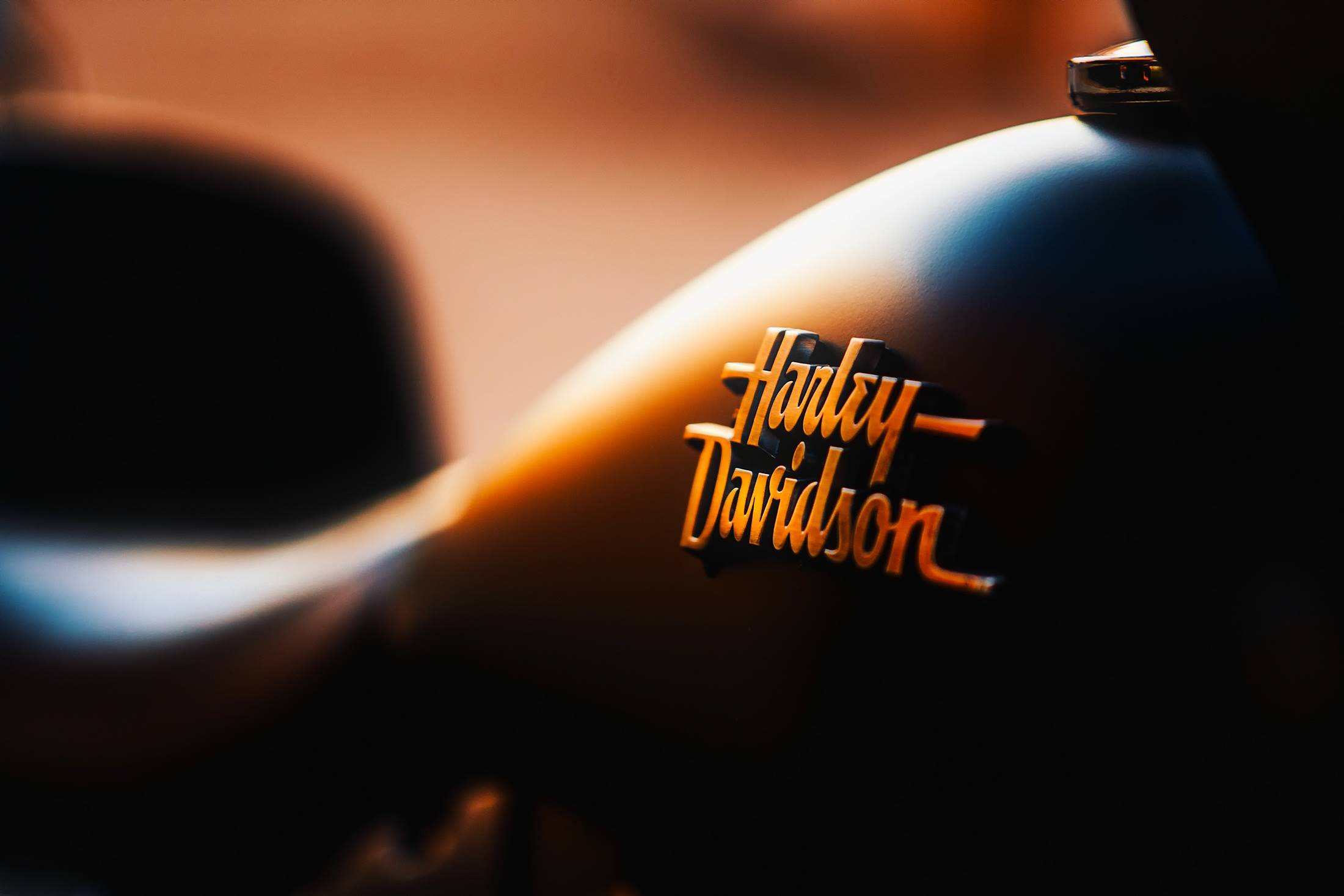 Harley Davidson motorcycle emblem close-up HD Wallpaper