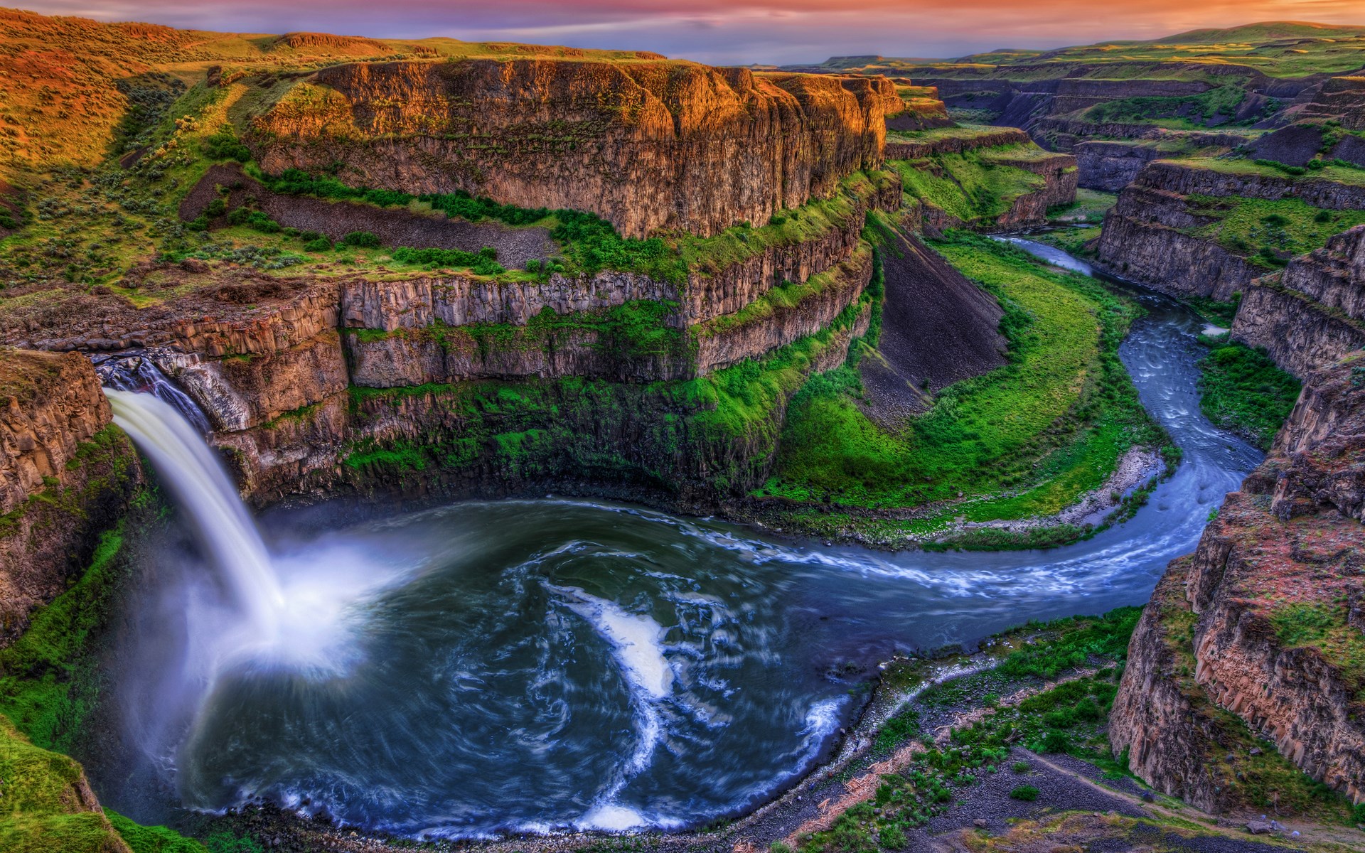 Palouse Falls State Park, Washington HD Wallpaper