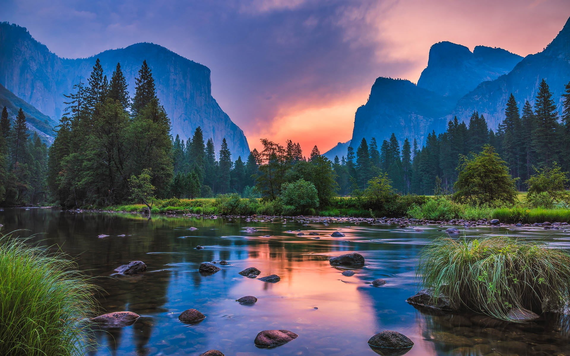 Yosemite Valley at sunset with Merced River HD Wallpaper