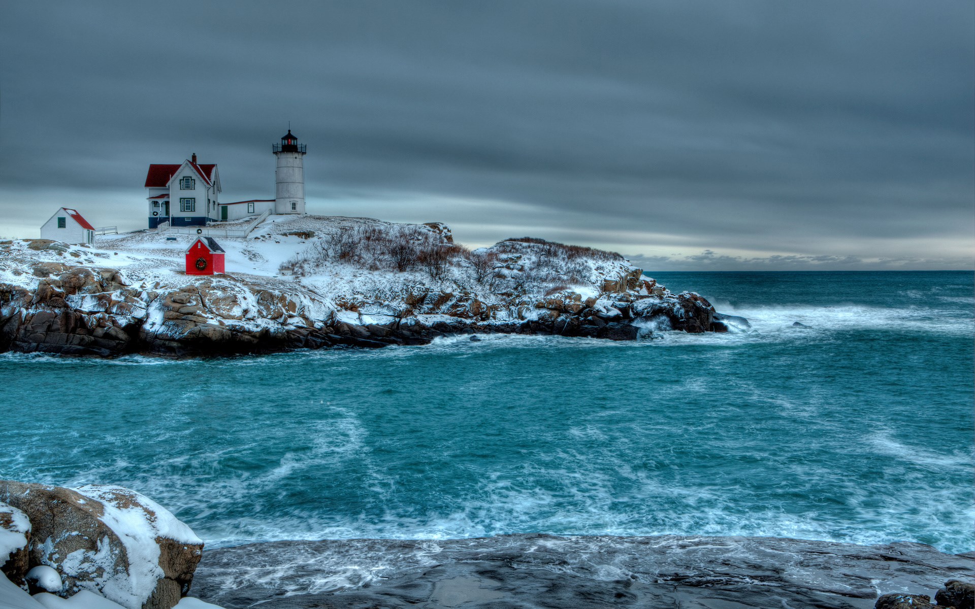 Nubble Lighthouse in Winter HD Wallpaper
