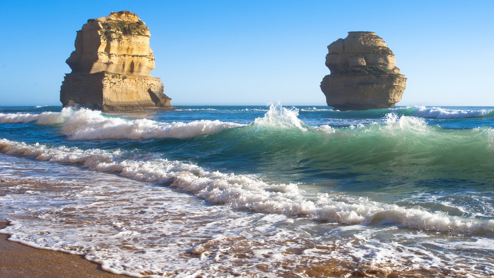 The Twelve Apostles rock formations in the ocean HD Wallpaper