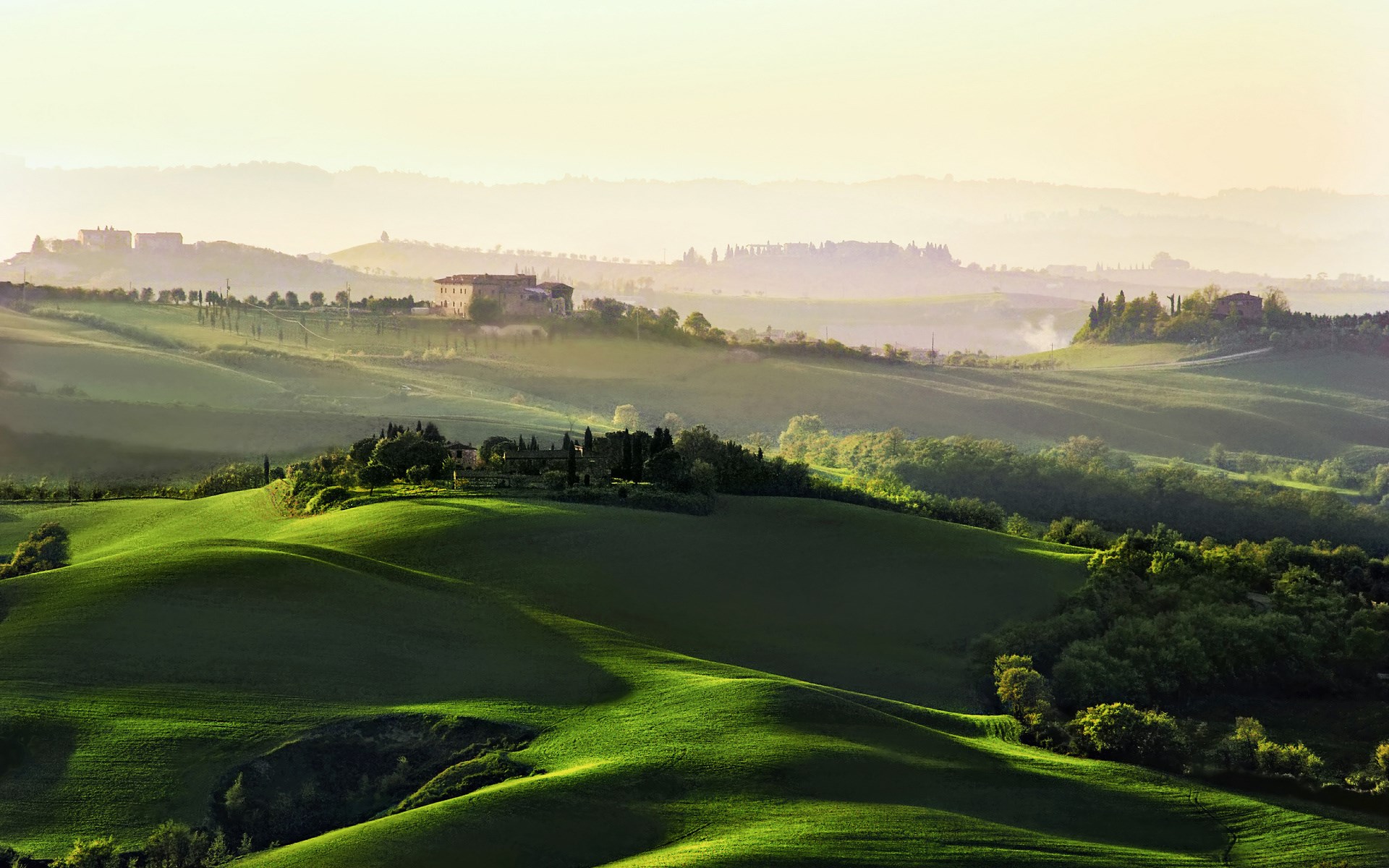 Tuscan Hills with Farmhouses at Sunrise HD Wallpaper