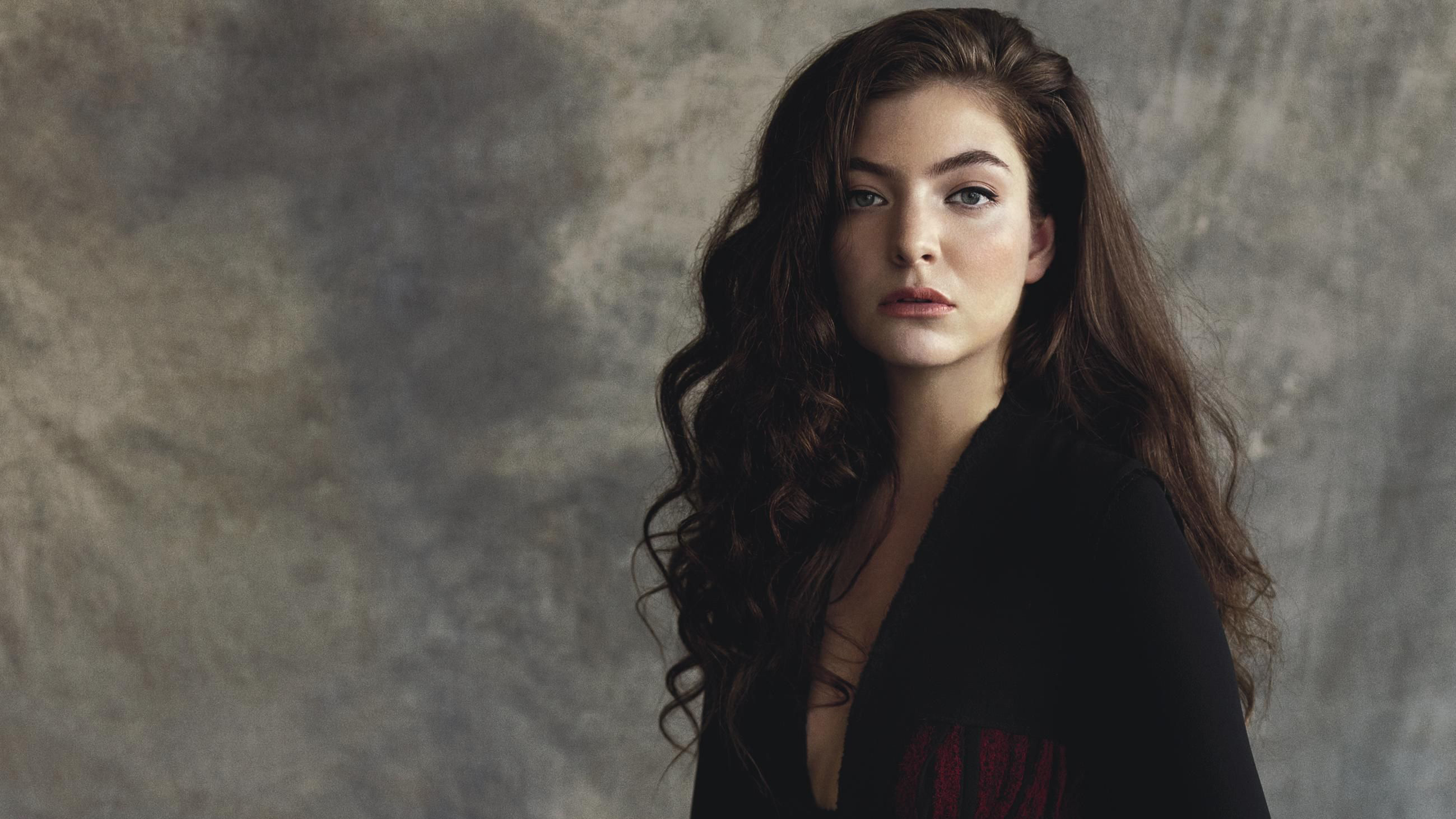 Lorde posing for a Vogue photoshoot HD Wallpaper