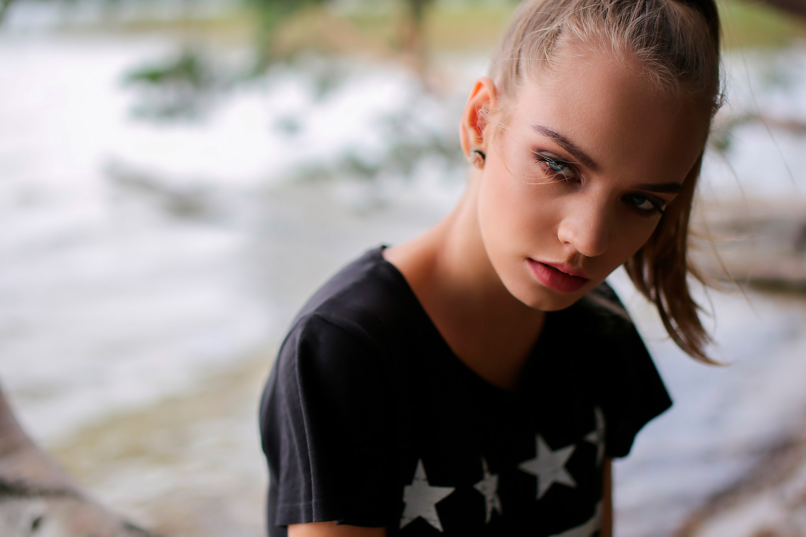 Young woman with blonde hair and blue eyes HD Wallpaper