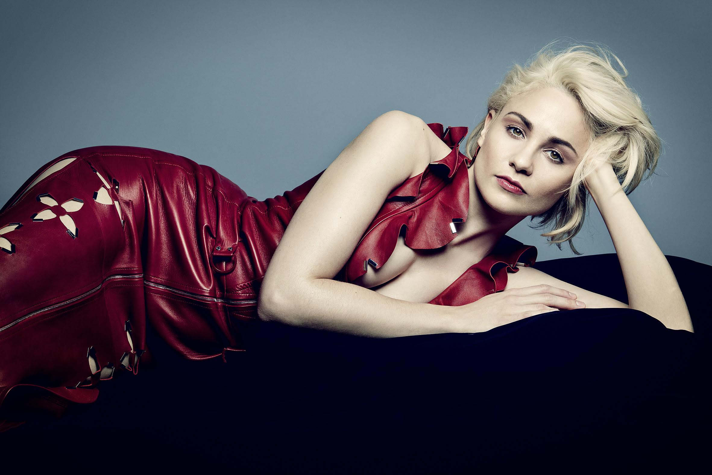 Tupperce Middleton in a red leather dress HD Wallpaper