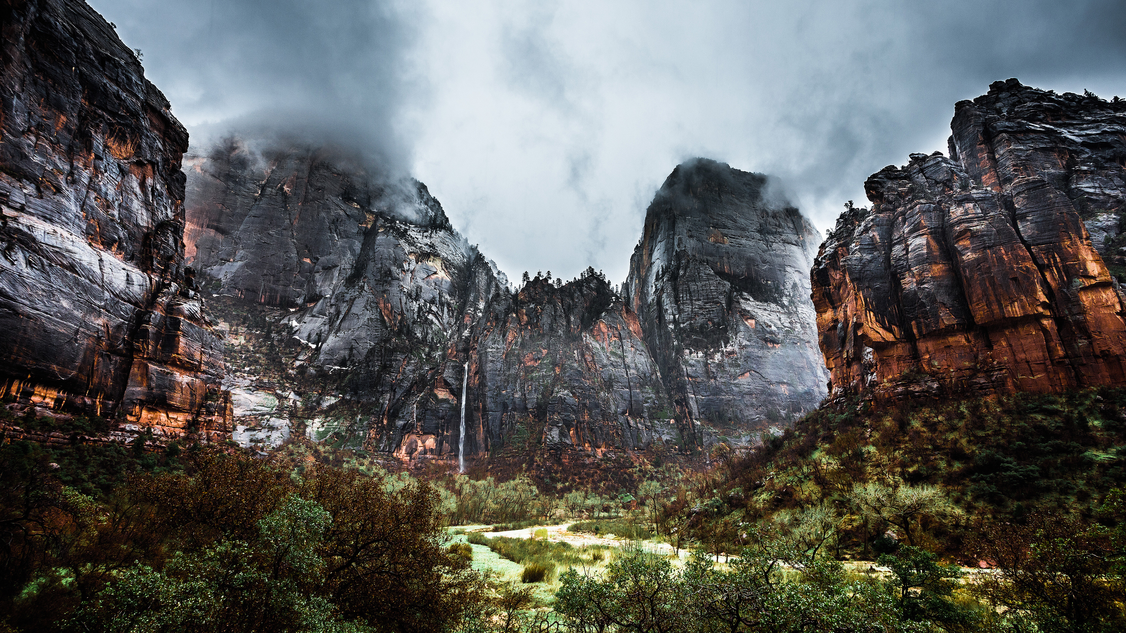 4K Waterfall in Zion National Park HD Wallpaper