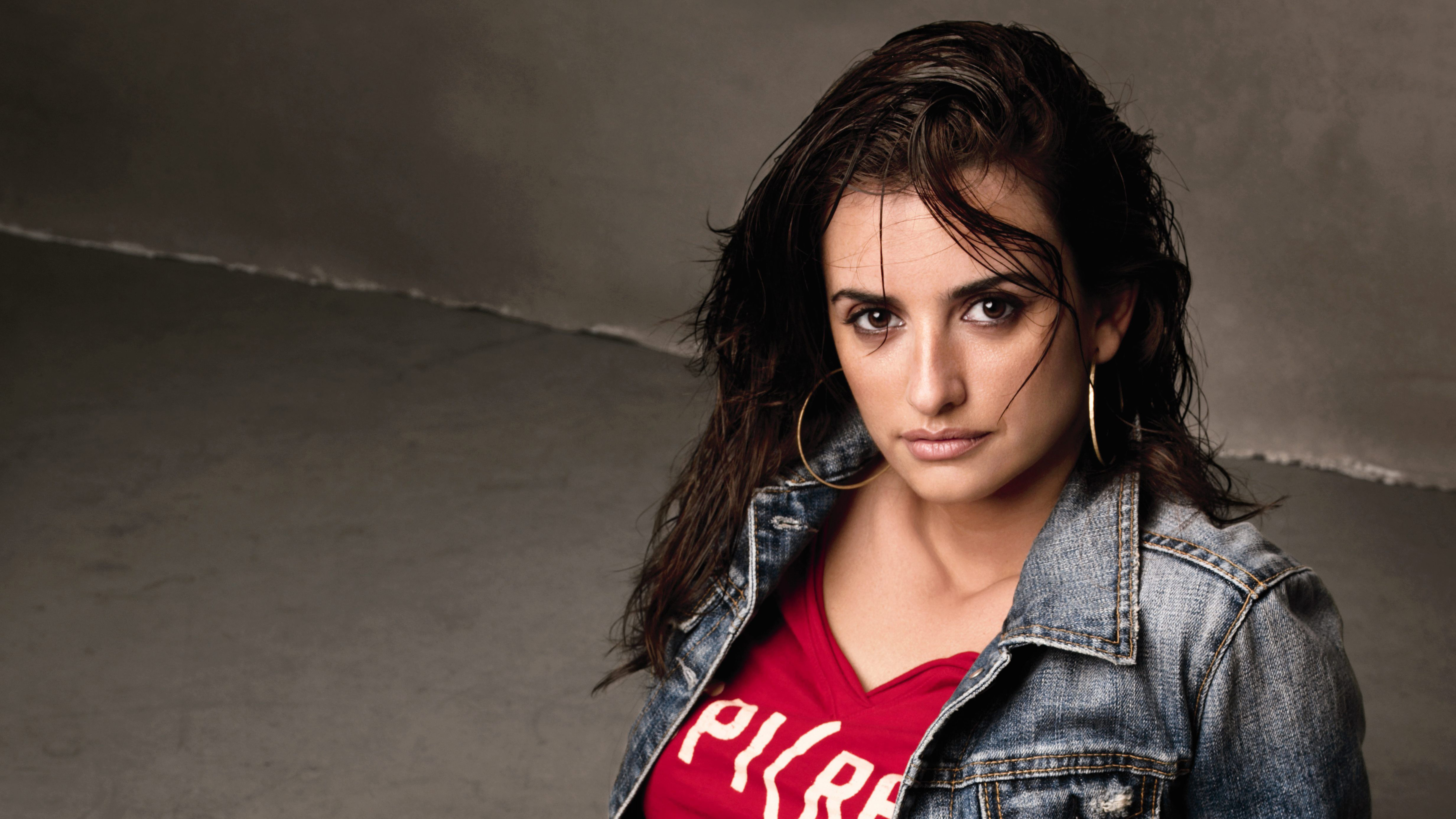 Penelope Cruz in a Denim Jacket HD Wallpaper