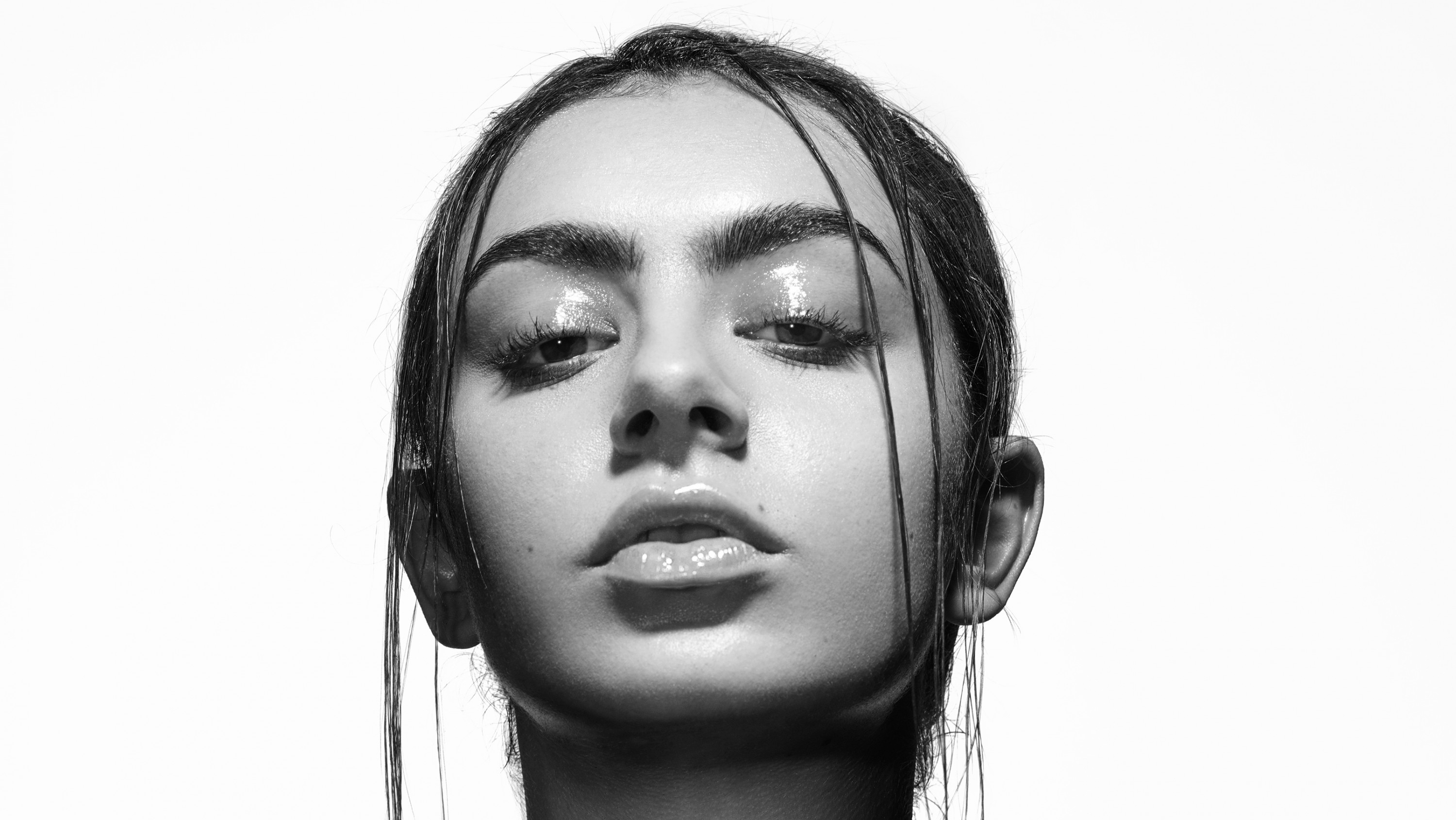Charli XCX monochrome portrait HD Wallpaper