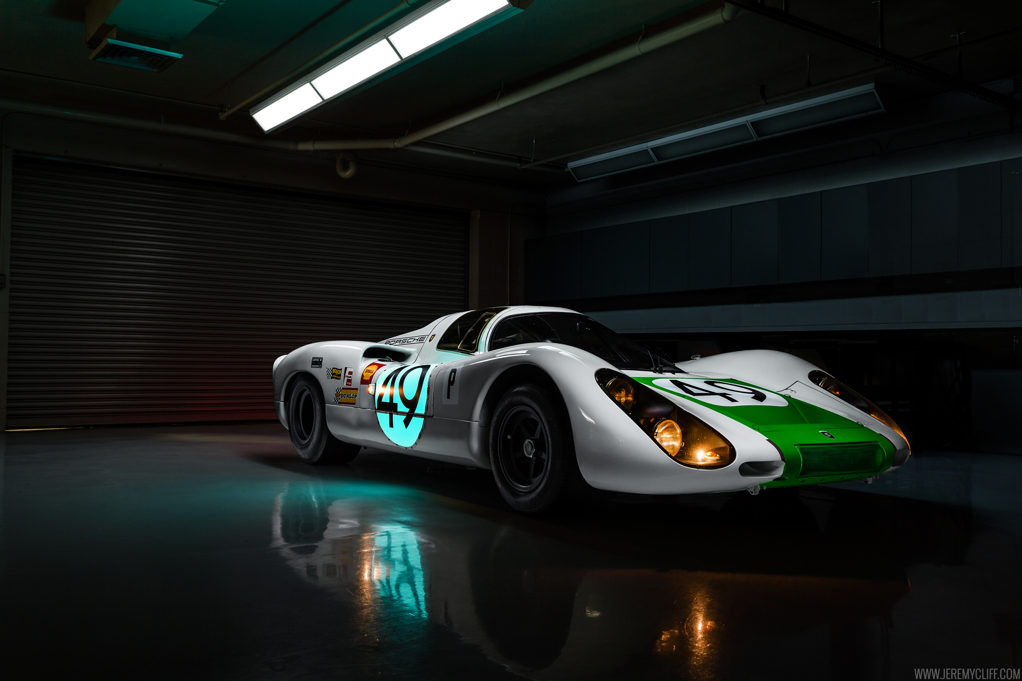 White Porsche 907 race car with green accents HD Wallpaper
