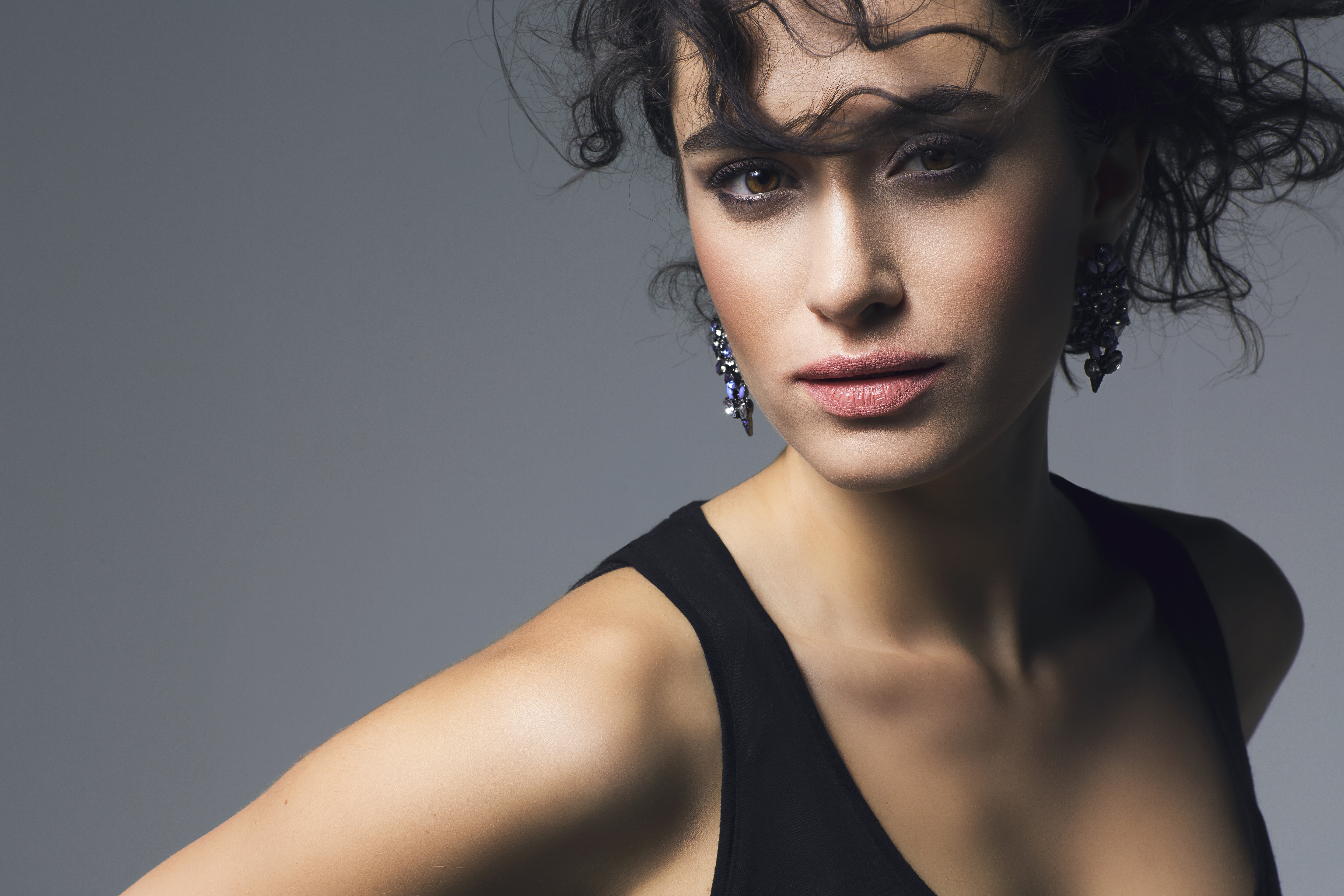 Hande Dogandemir Portrait of Woman with Curly Hair 4K HD Wallpaper