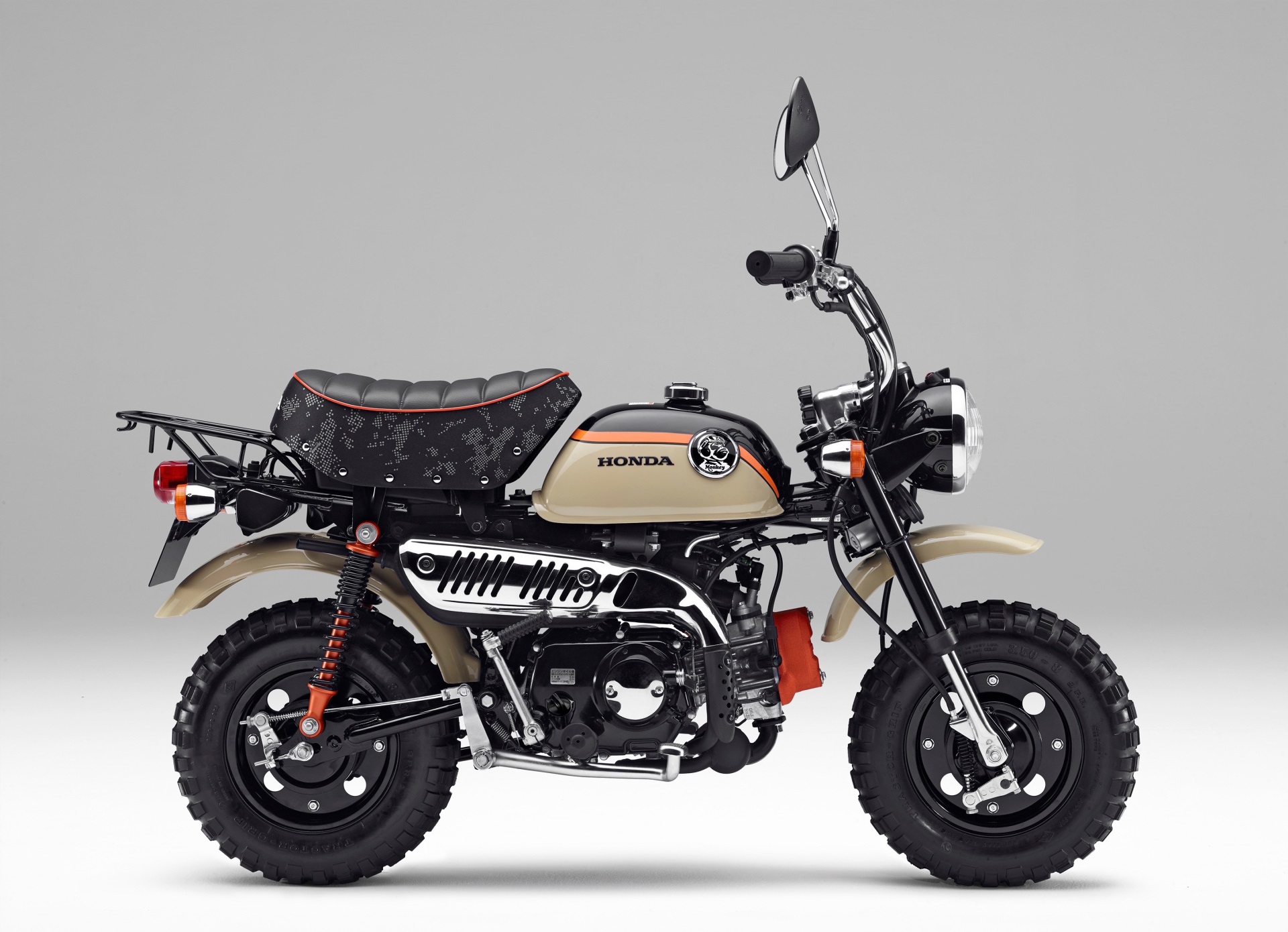 Honda Z50 Monkey motorcycle HD Wallpaper