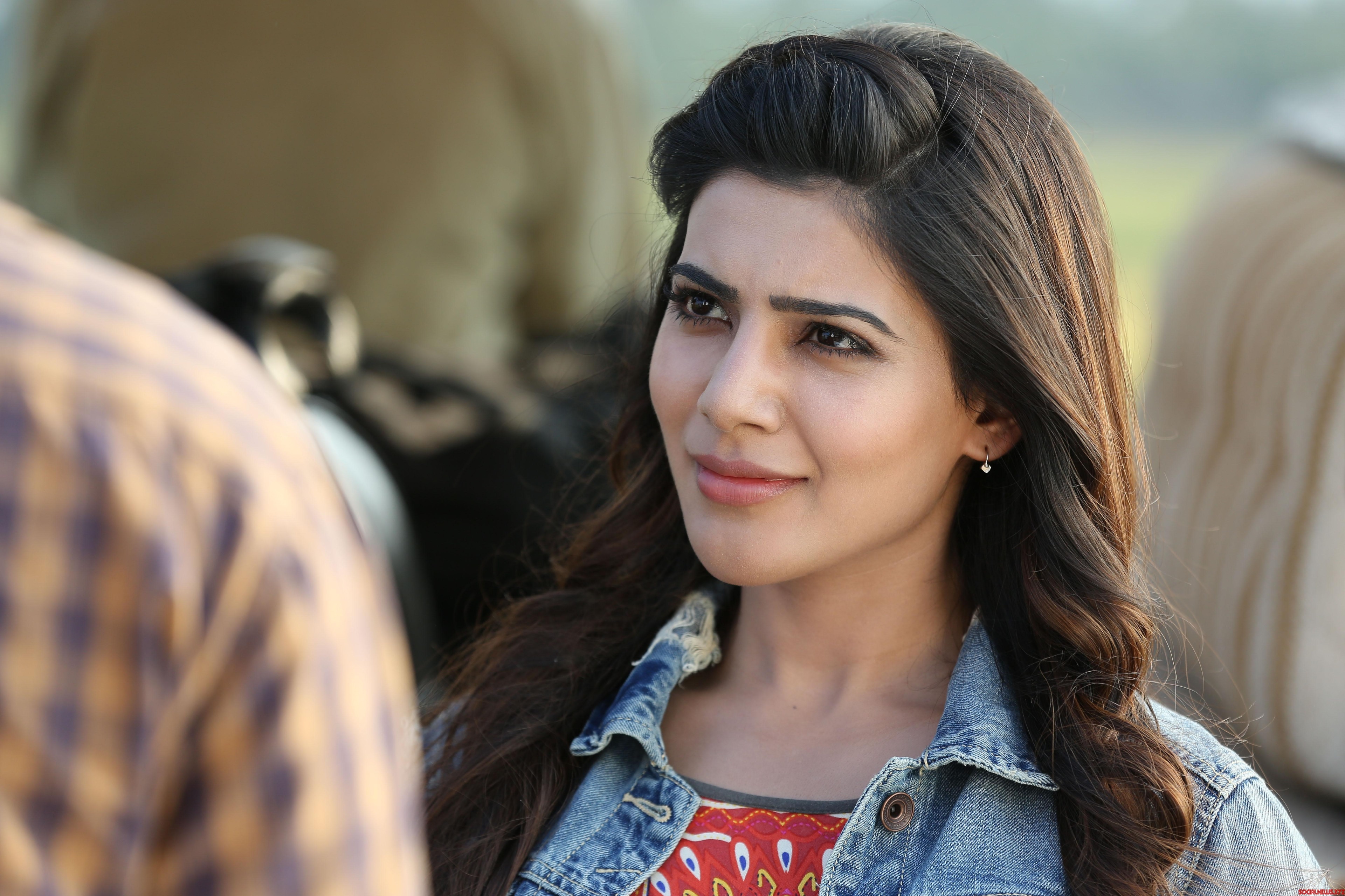 Samantha in Denim Jacket HD Wallpaper