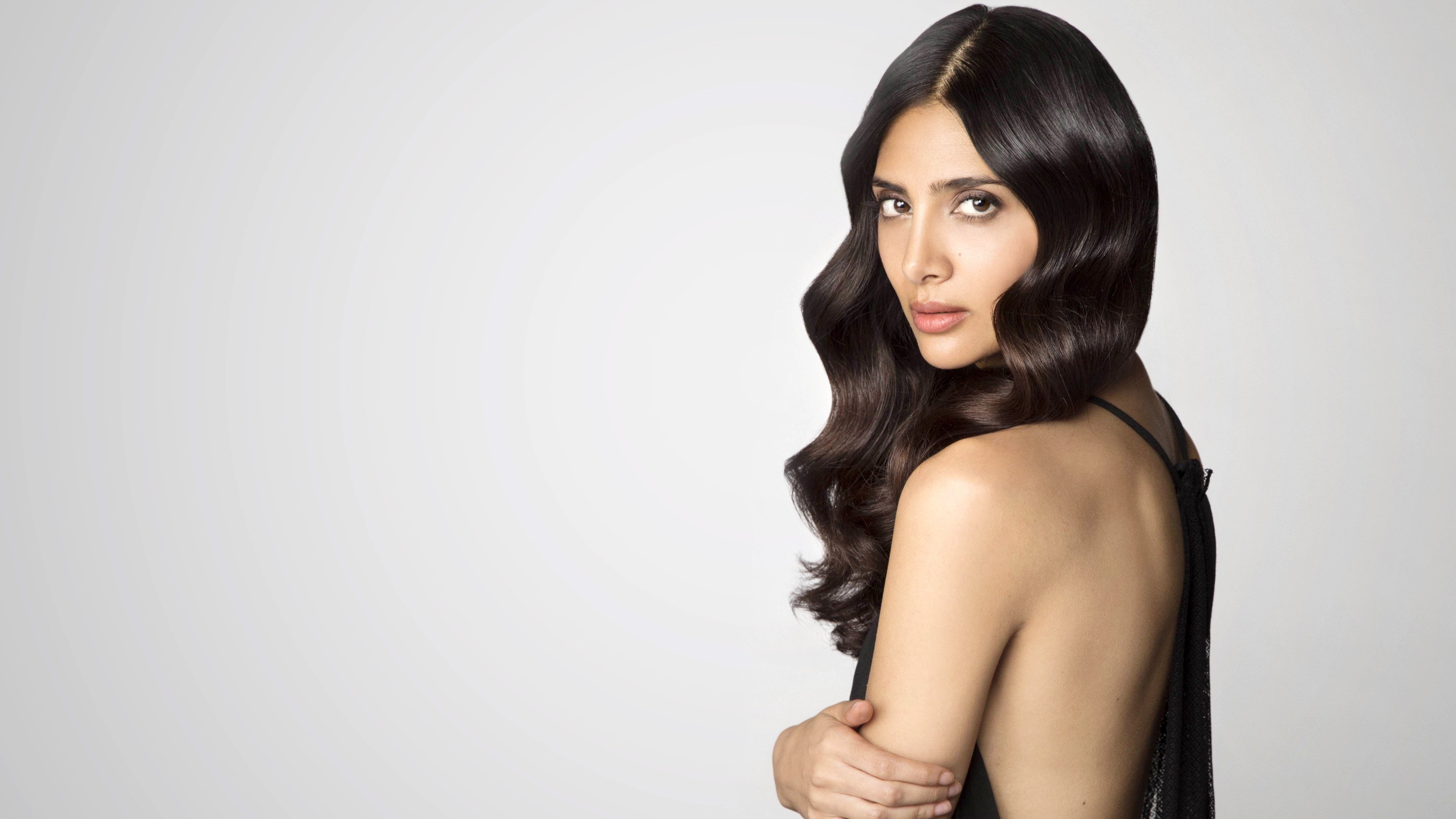 Bollywood actress 4K HD Wallpaper