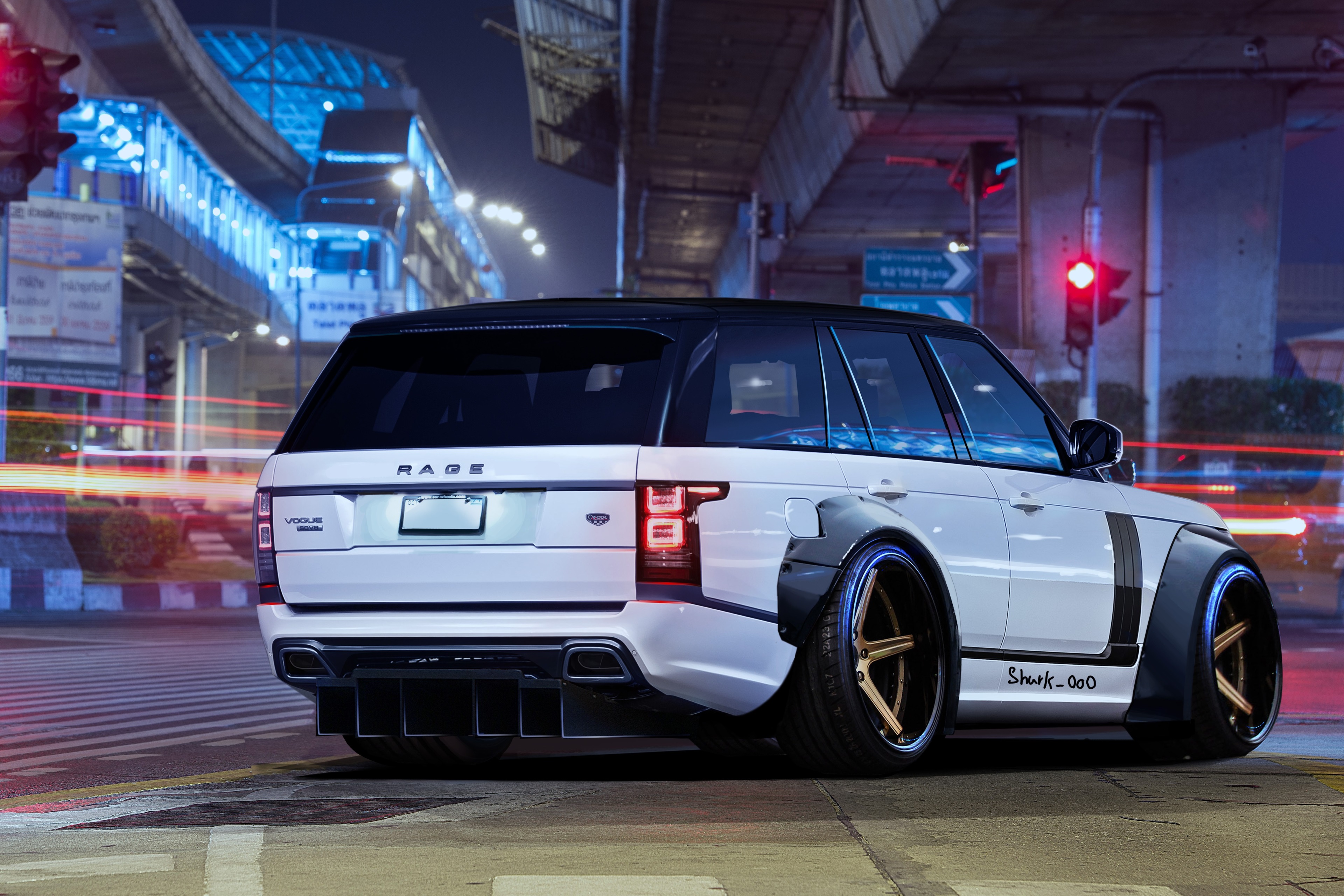 Modified Range Rover Vogue at Night HD Wallpaper