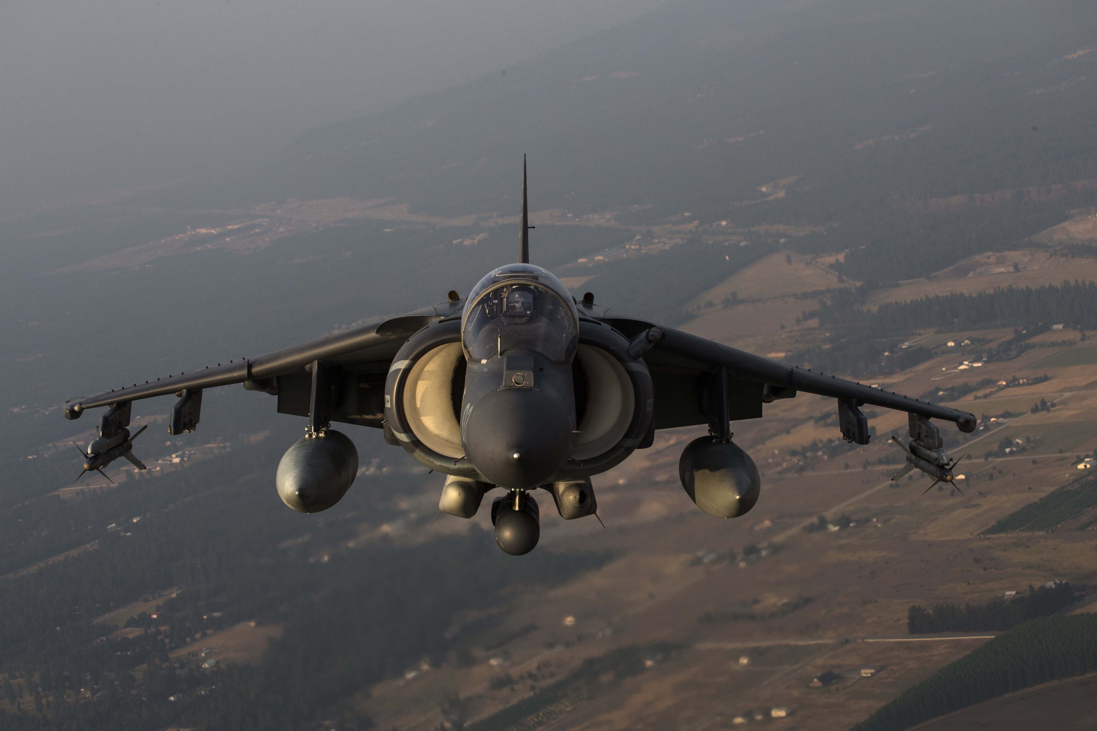 McDonnell Douglas AV-8B Harrier II in flight HD Wallpaper