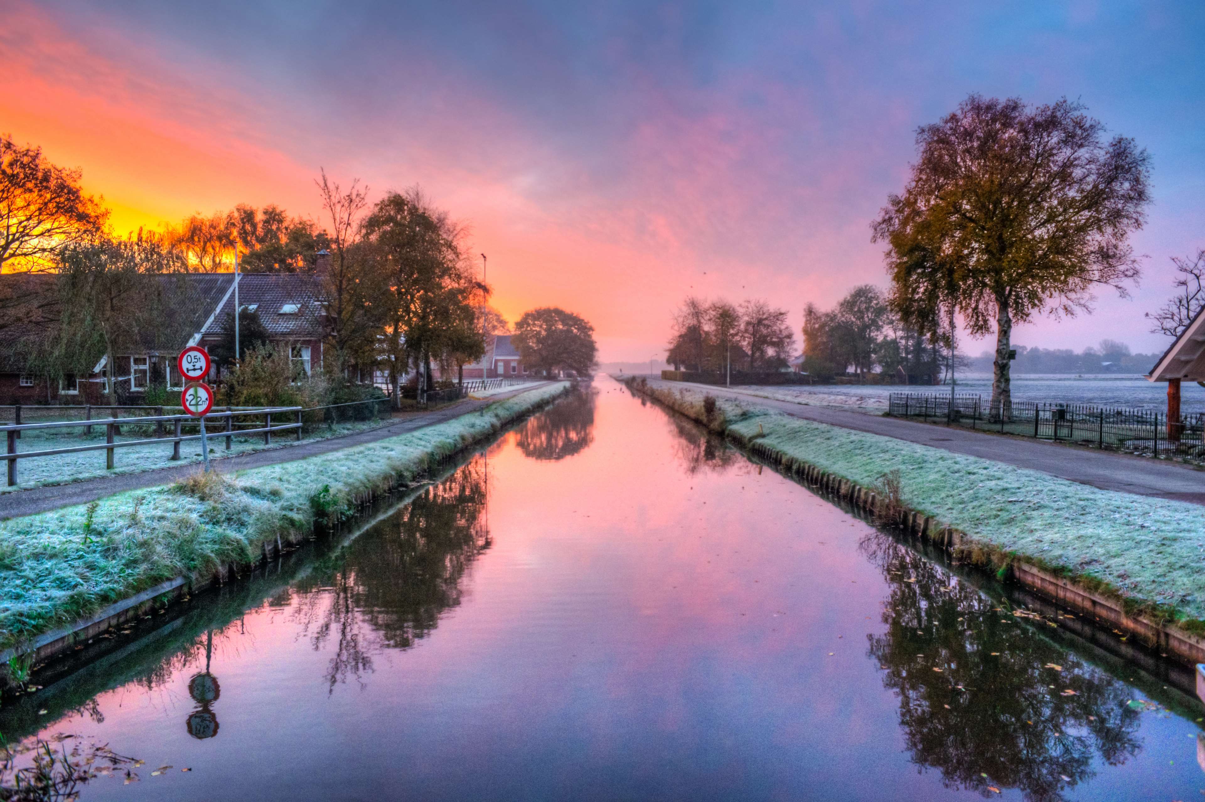 Dutch canal at sunrise in winter HD Wallpaper