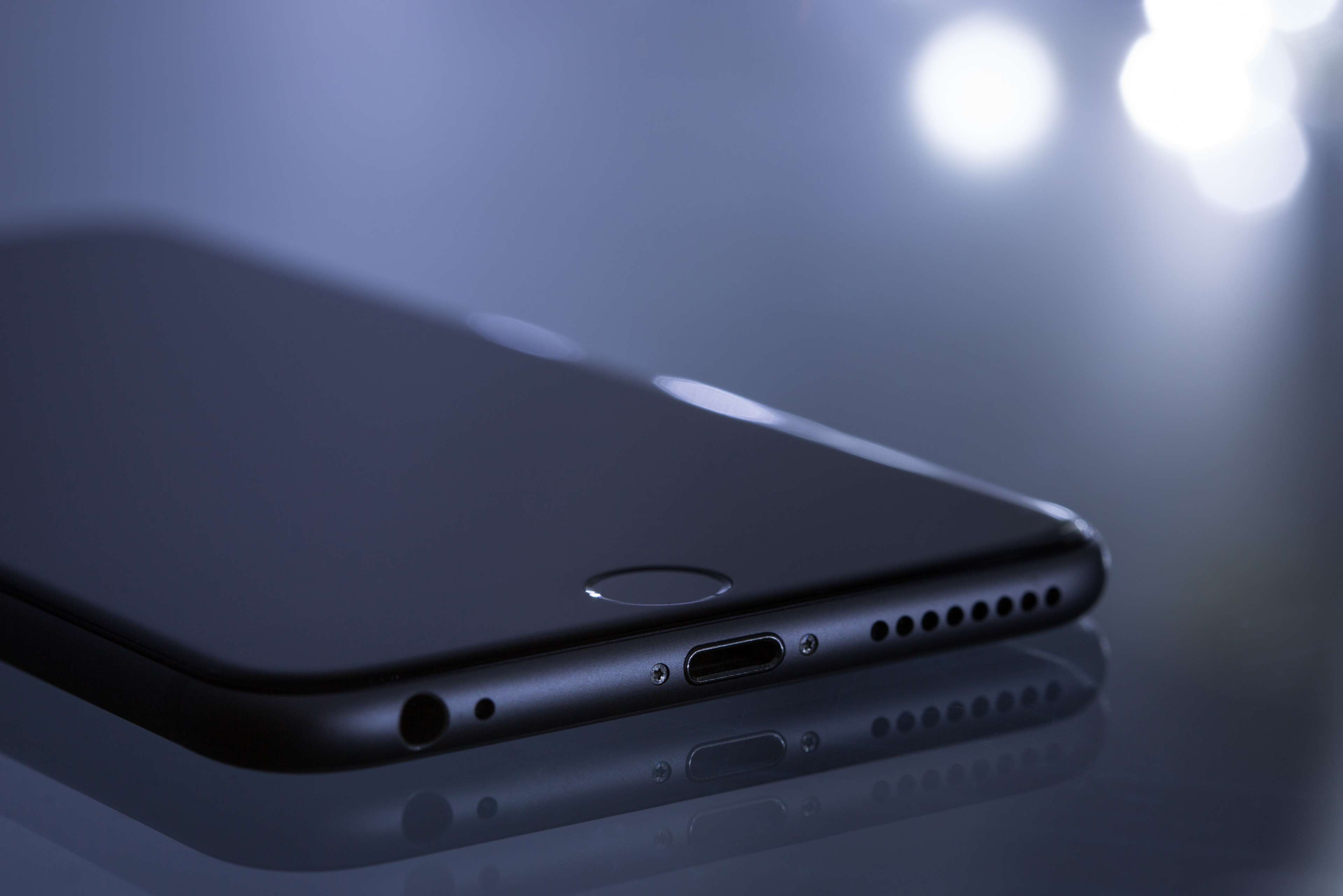 Close up of a black iPhone 4K HD Wallpaper