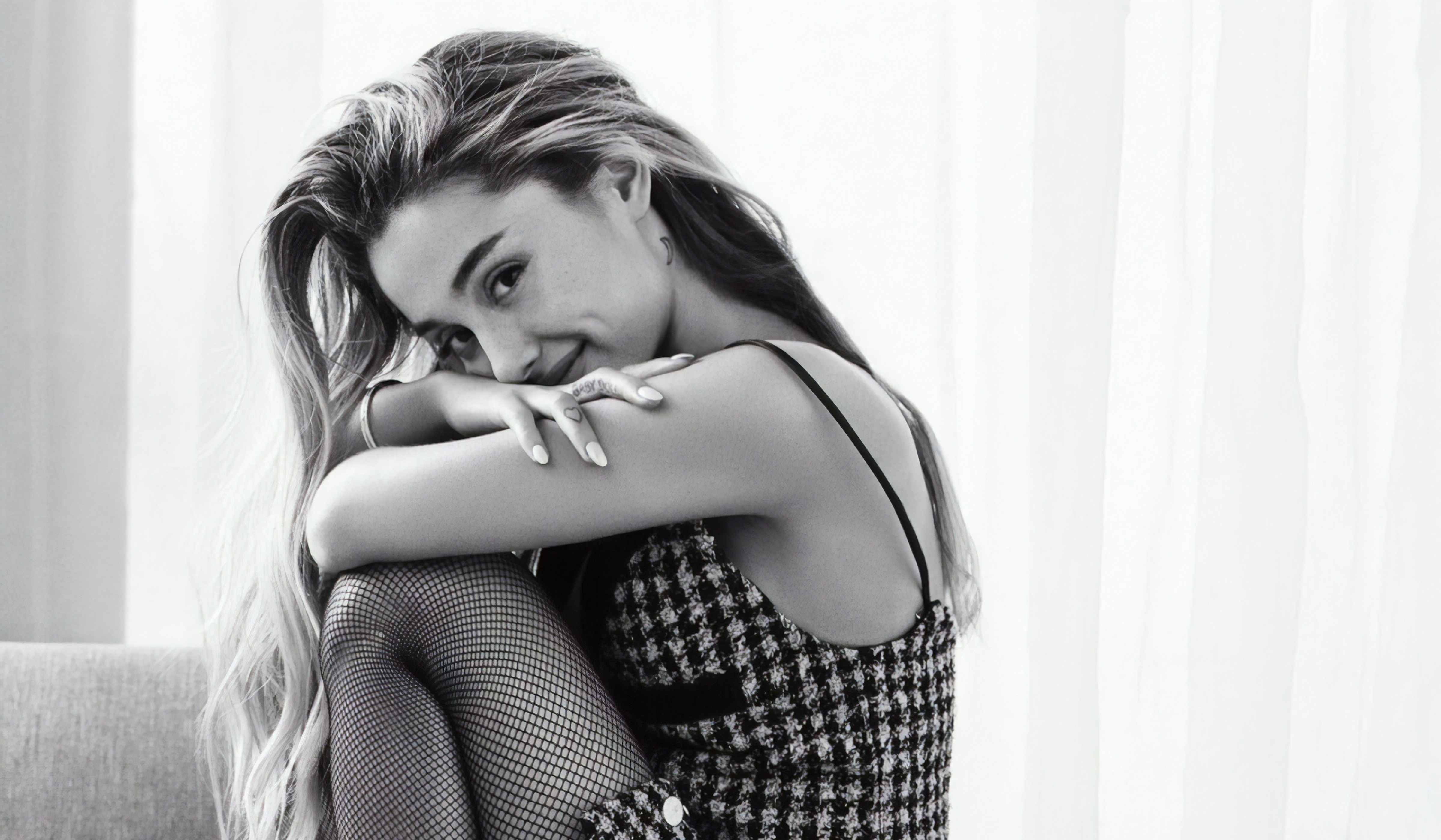 Ariana Grande Monochrome Portrait HD Wallpaper