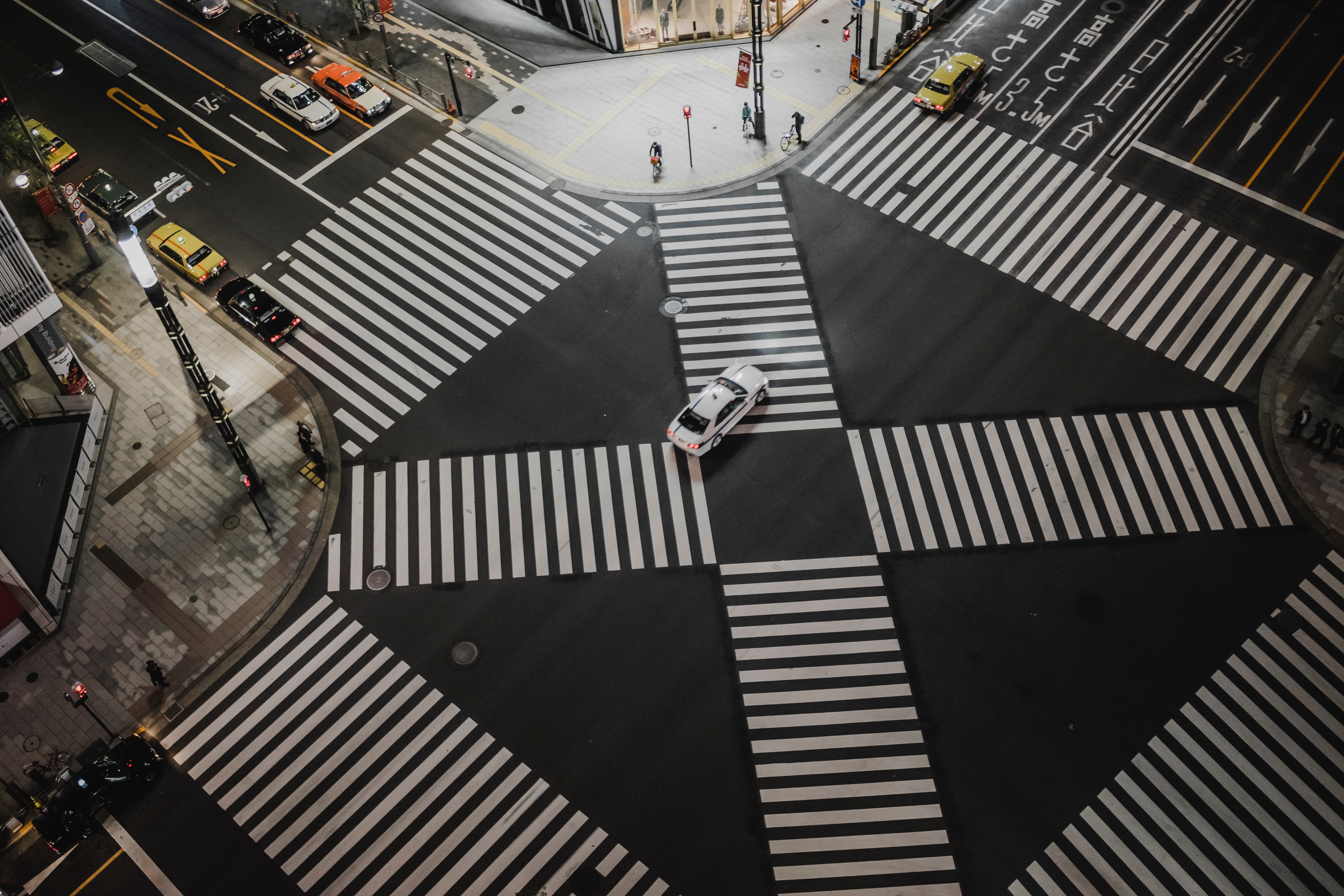 Aerial view of Ginza intersection at night HD Wallpaper