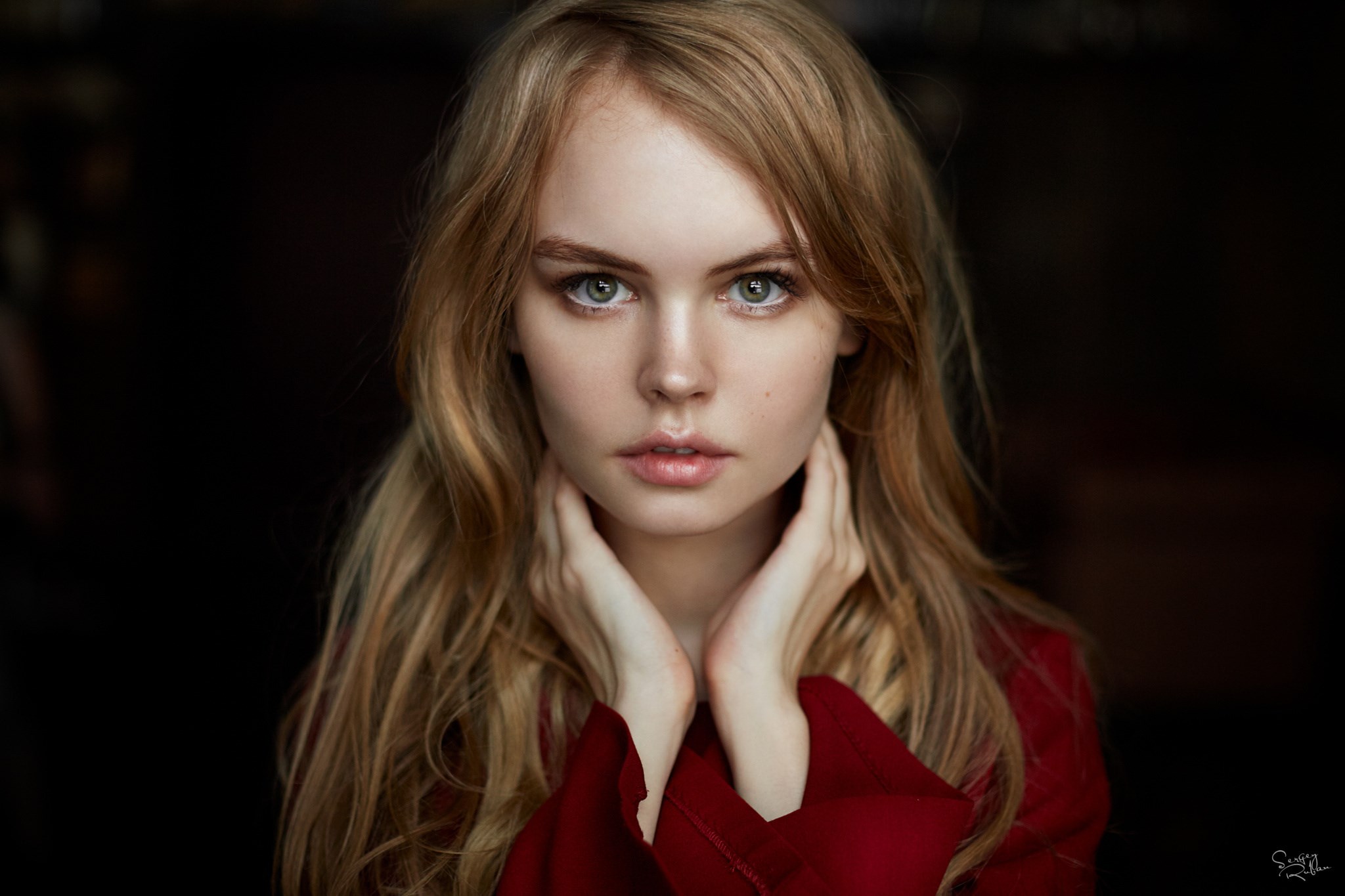 Anastasia Shcheglova Portrait with Blonde Hair and Green Eyes HD Wallpaper
